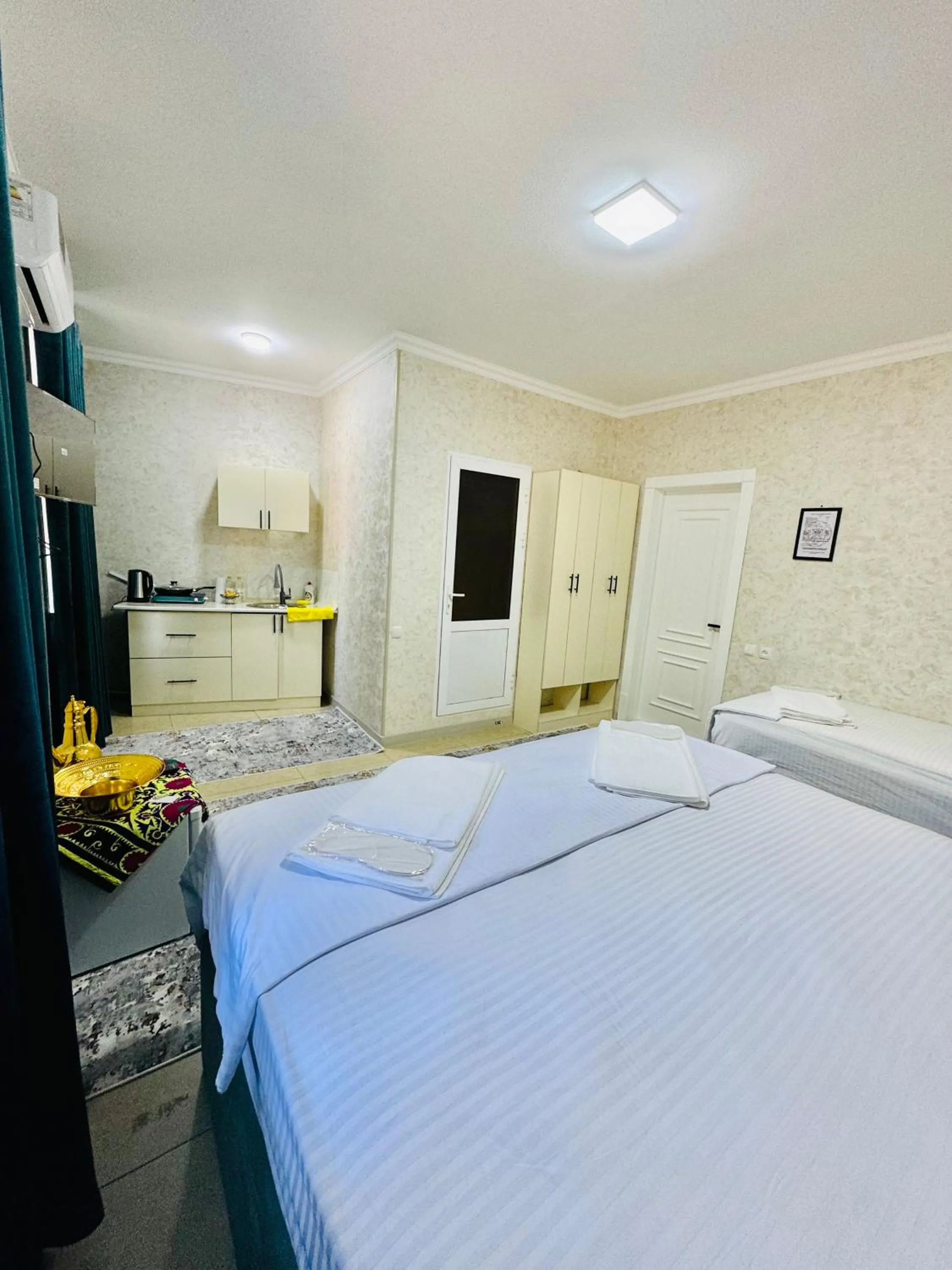 Khan Apartments