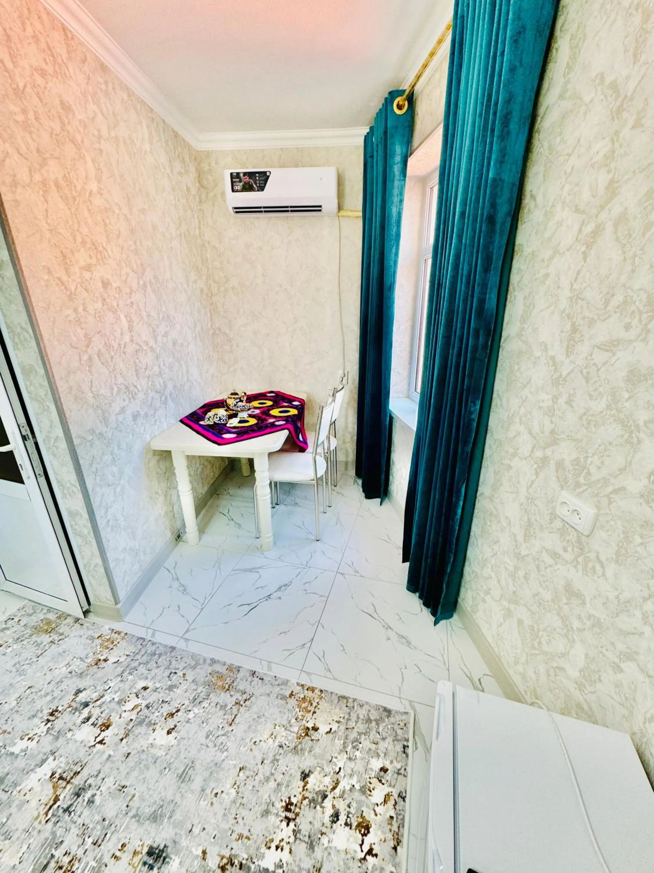 Khan Apartments