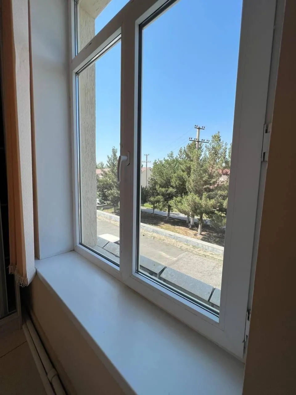Day in Khan Apartments