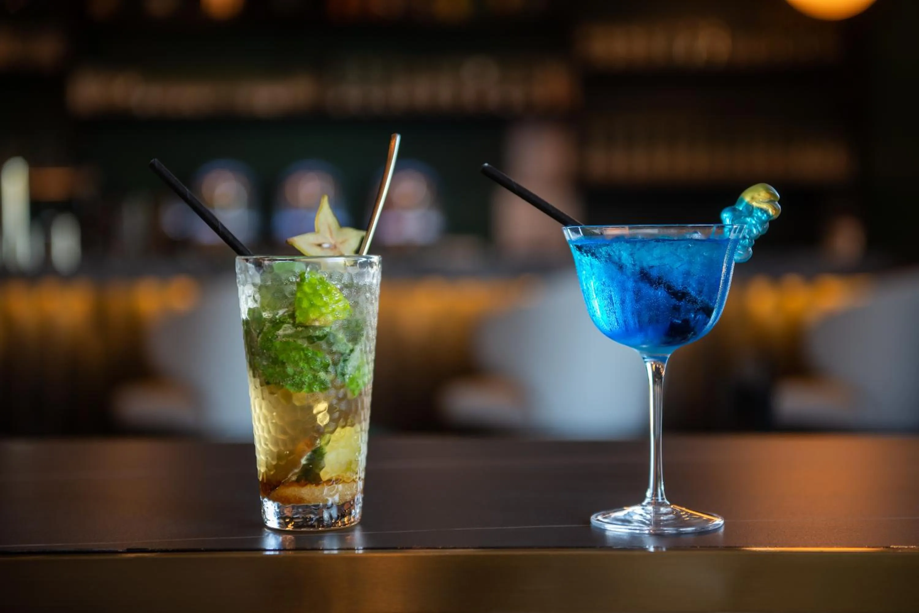 Lounge or bar in Golden Tulip Dieppe Hôtel & Spa