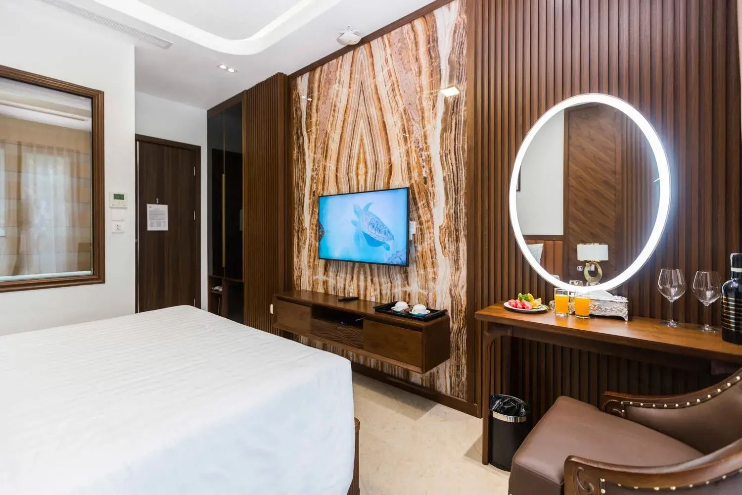 TV and multimedia, Bed in Blubiz Hotel Mỹ Đình (Blubiz Hotel 2) TV and multimedia, Bed in Blubiz Hotel Mỹ Đình (Blubiz Hotel 2)