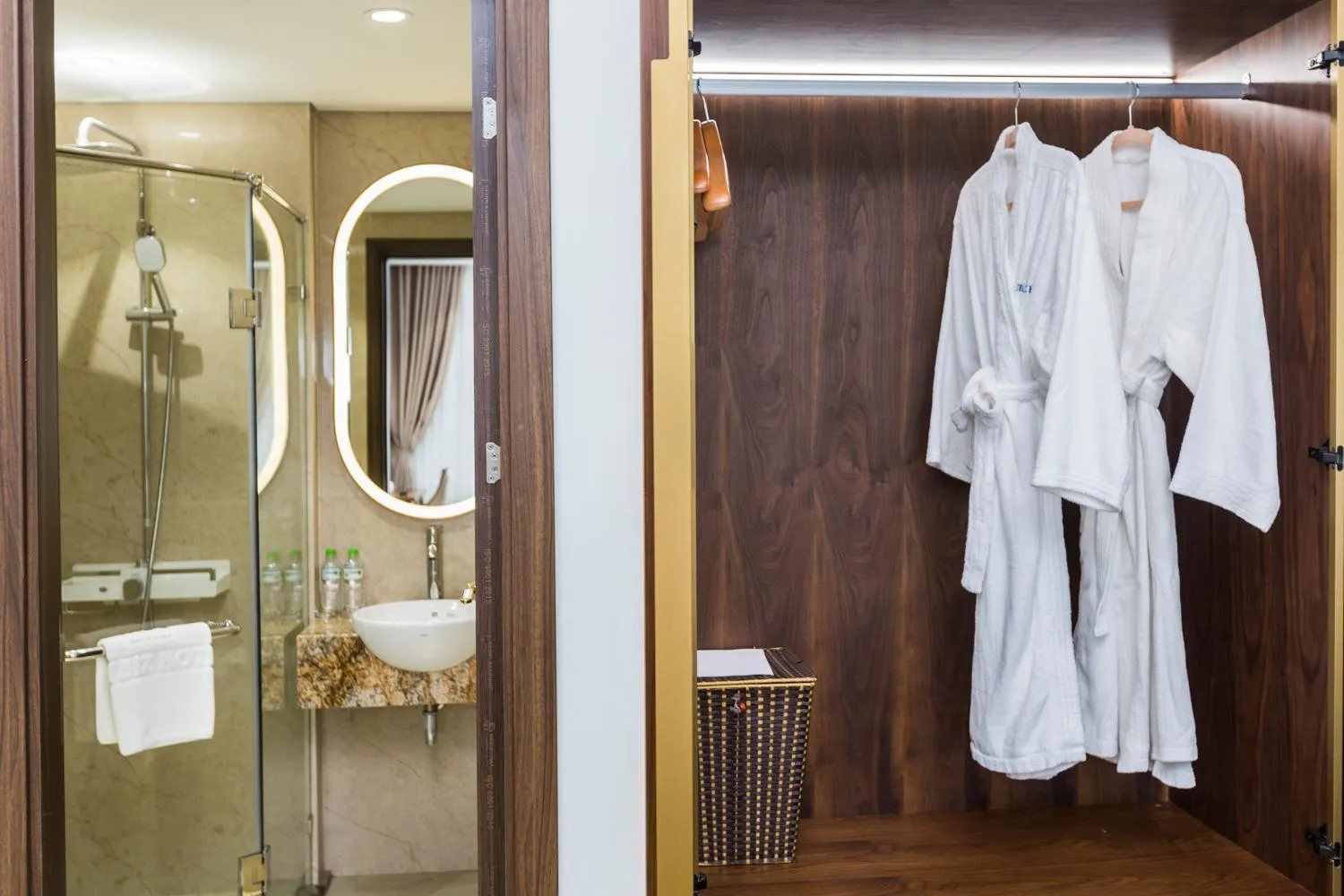 Shower in Blubiz Hotel Mỹ Đình (Blubiz Hotel 2)