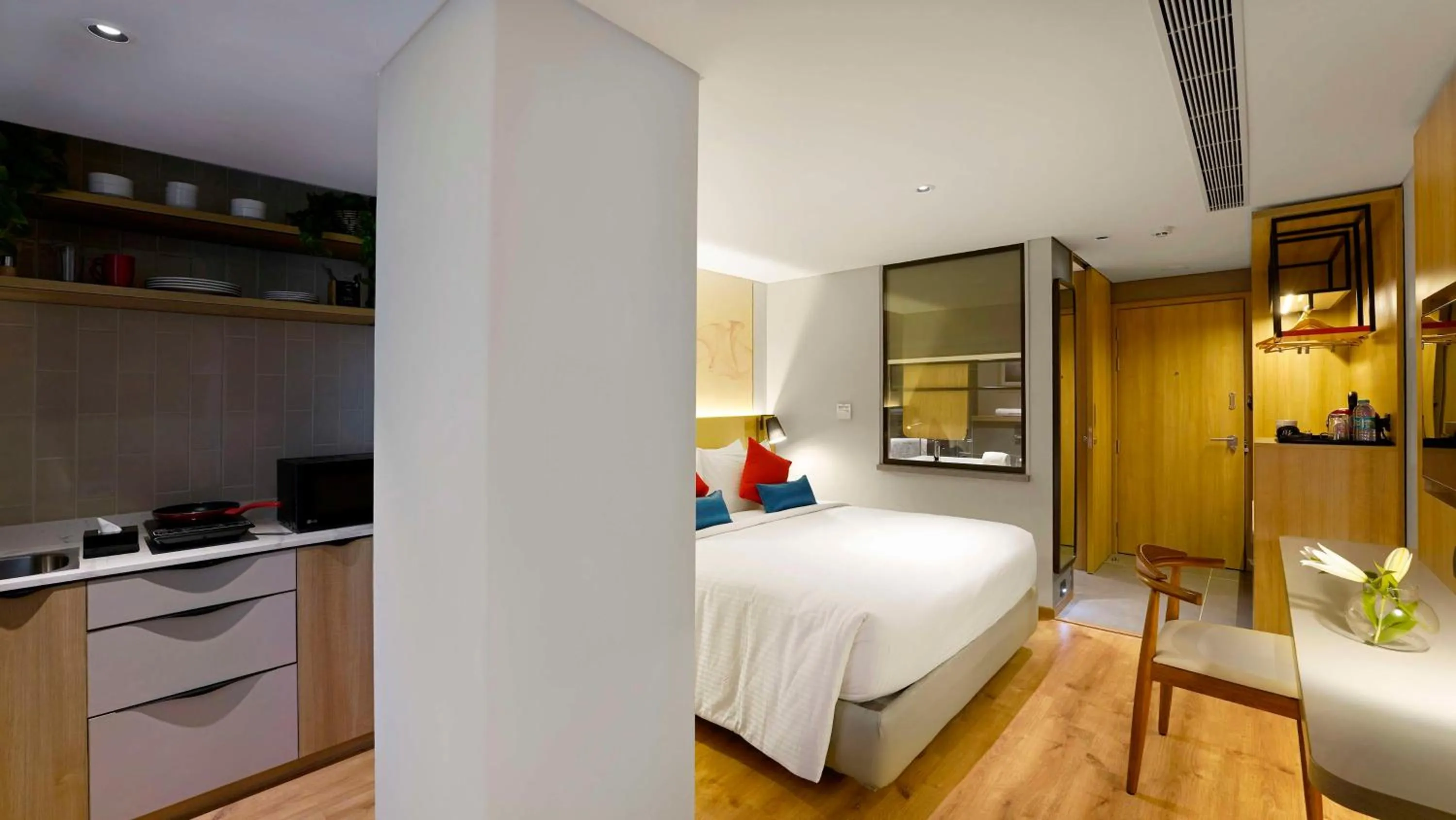 Kitchen or kitchenette, Bed in Aiden by Best Western Hennur Bengaluru