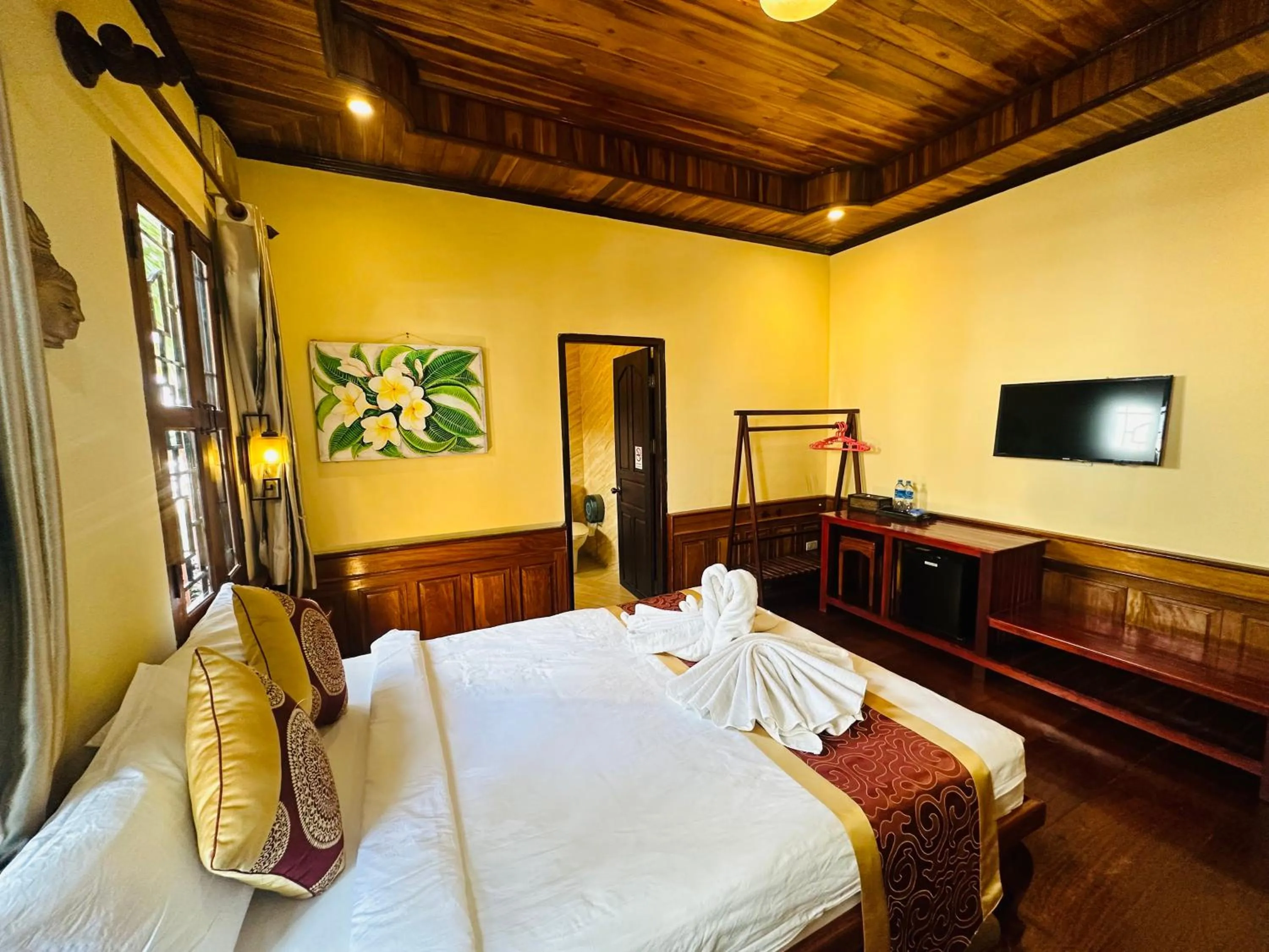 Communal lounge/ TV room, Bed in Ammata Boutique Villa