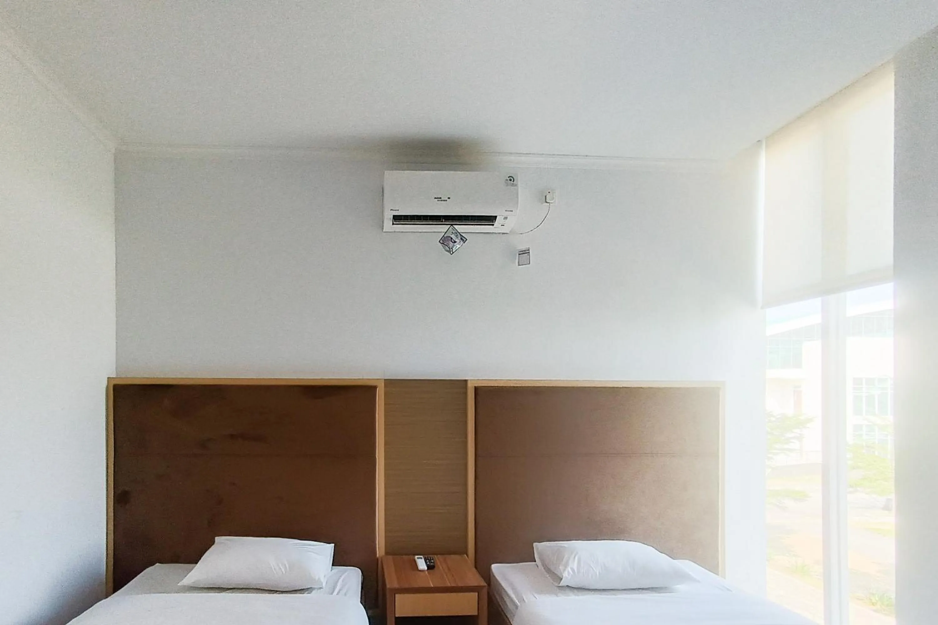 Bedroom, Bed in Urbanview Hotel Syariah UIN Mataram