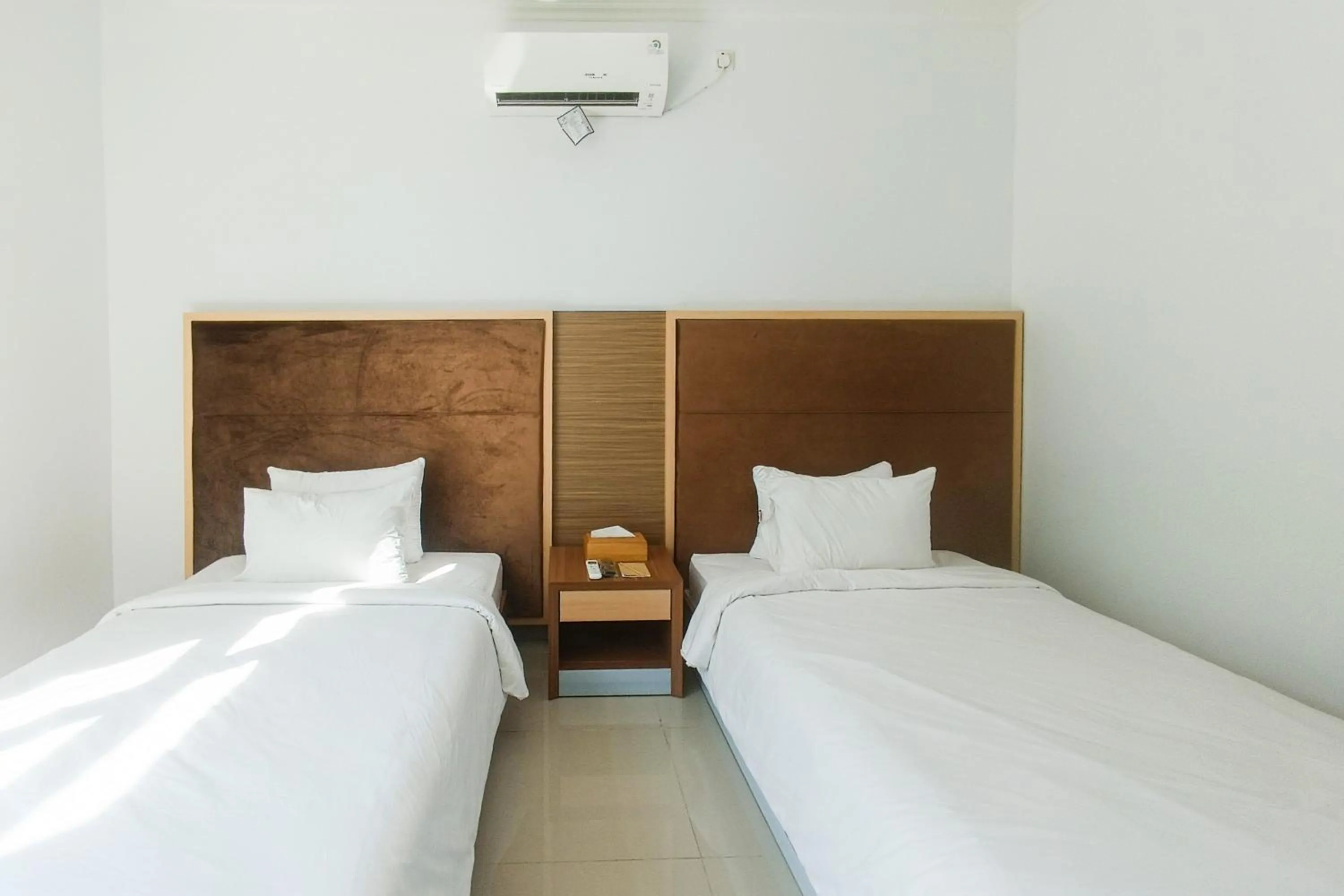 Bedroom, Bed in Urbanview Hotel Syariah UIN Mataram