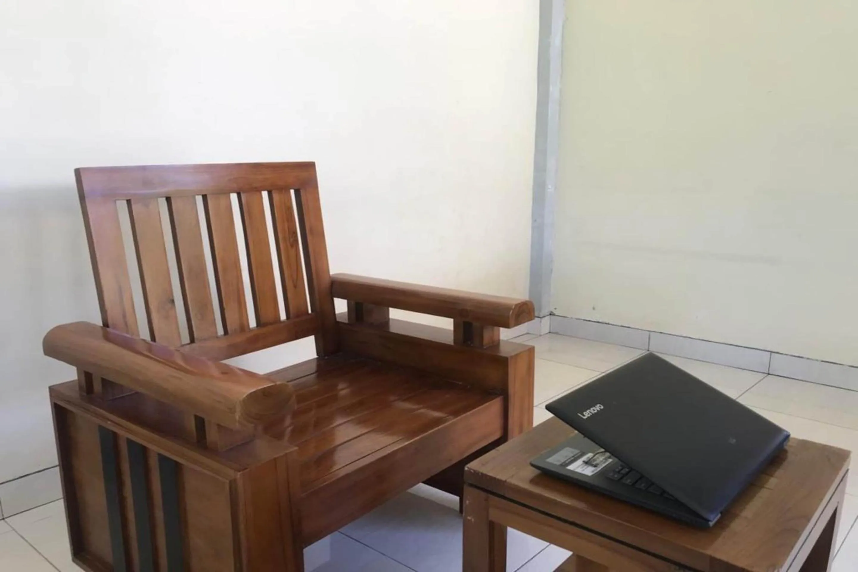 Lobby or reception in Hotel O Penginapan Mc Lodge