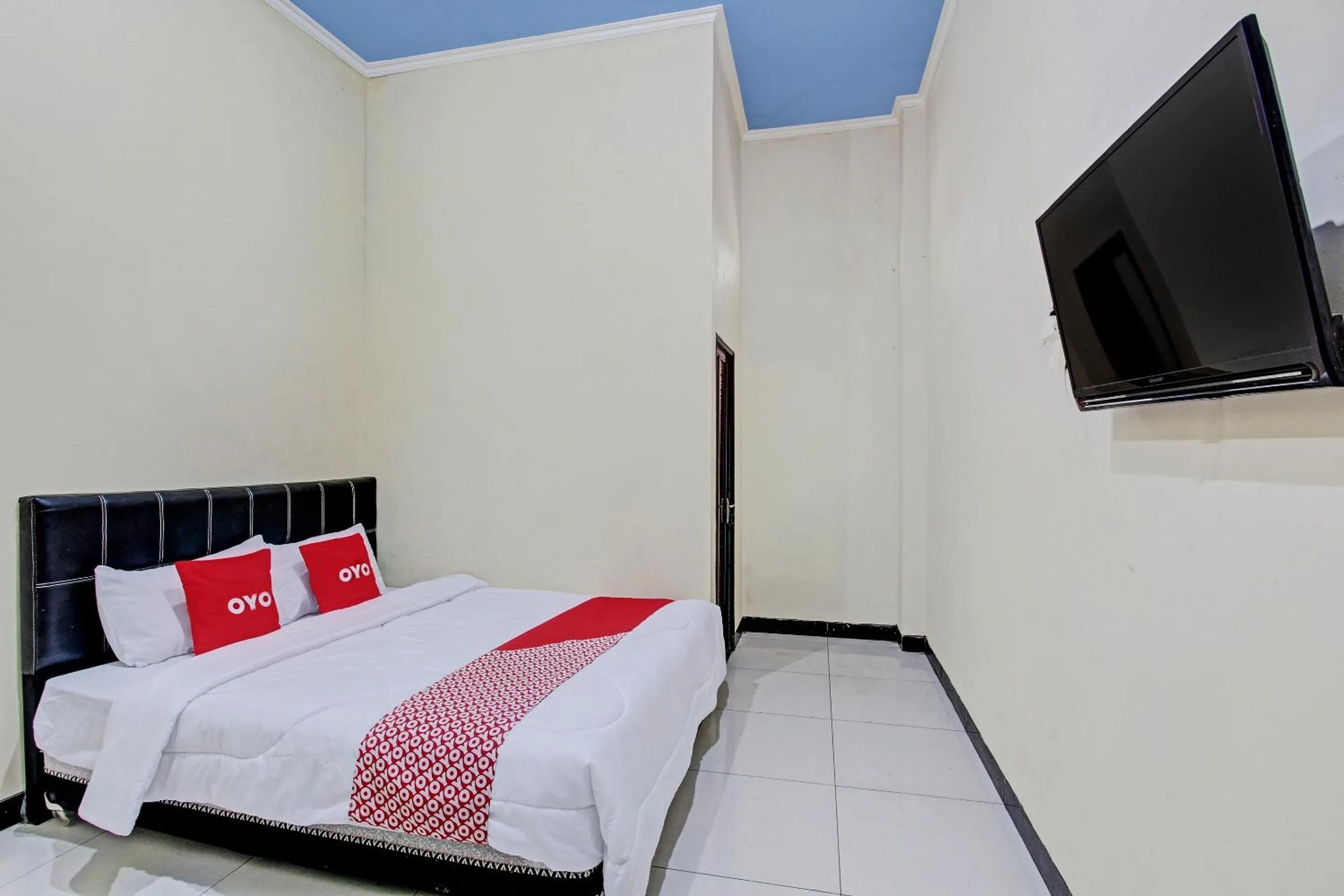 Bedroom, Bed in Hotel O Solo near Solo Safari formerly RR Guesthouse