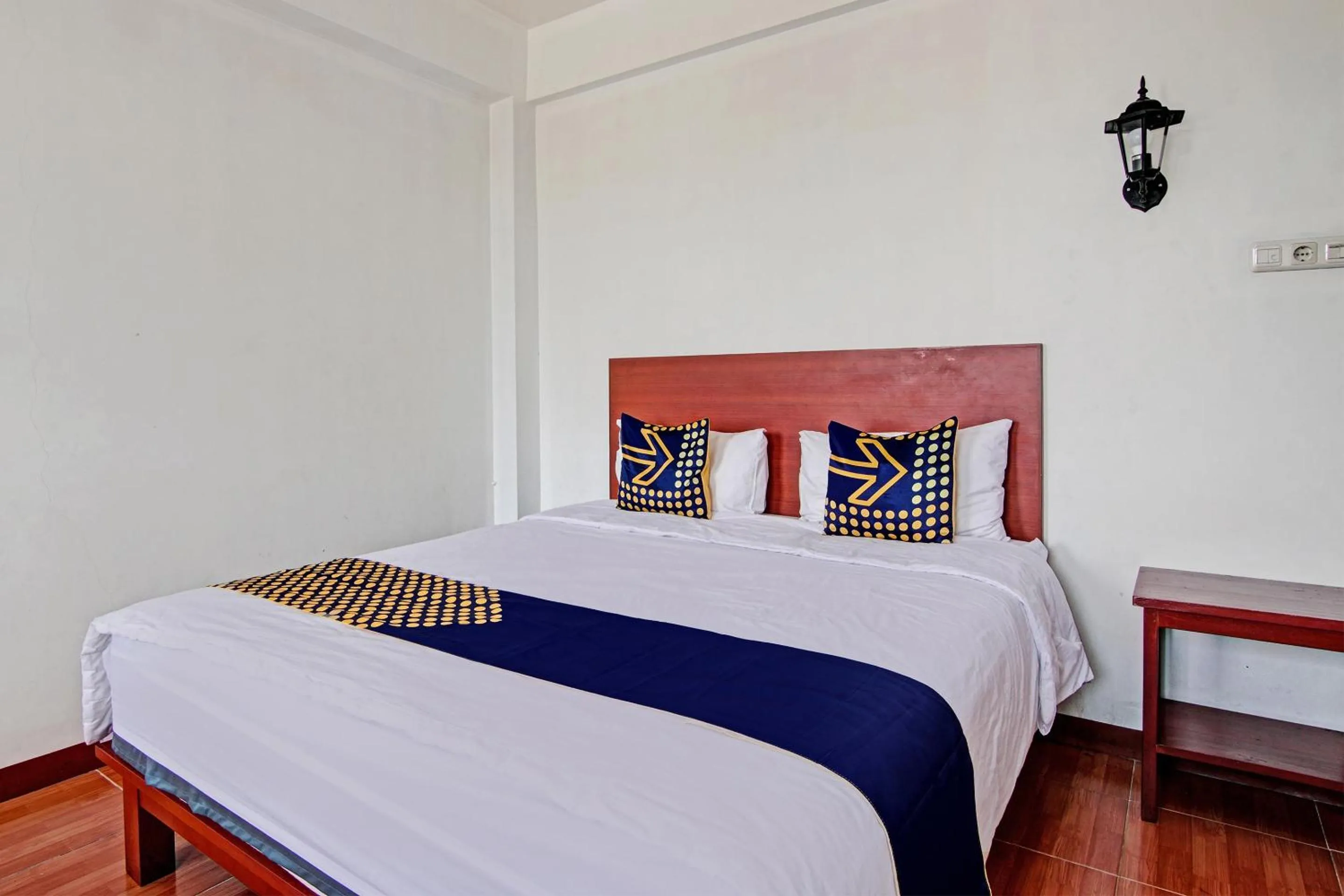 Bedroom, Bed in Hotel O Pondok Anggrek Syariah