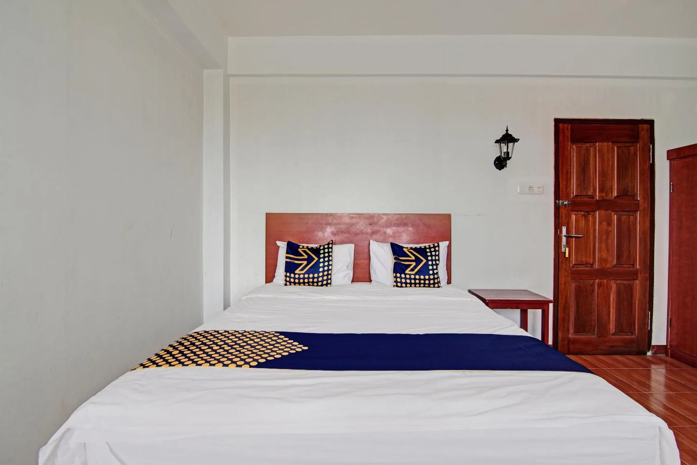 Bedroom, Bed in Hotel O Pondok Anggrek Syariah