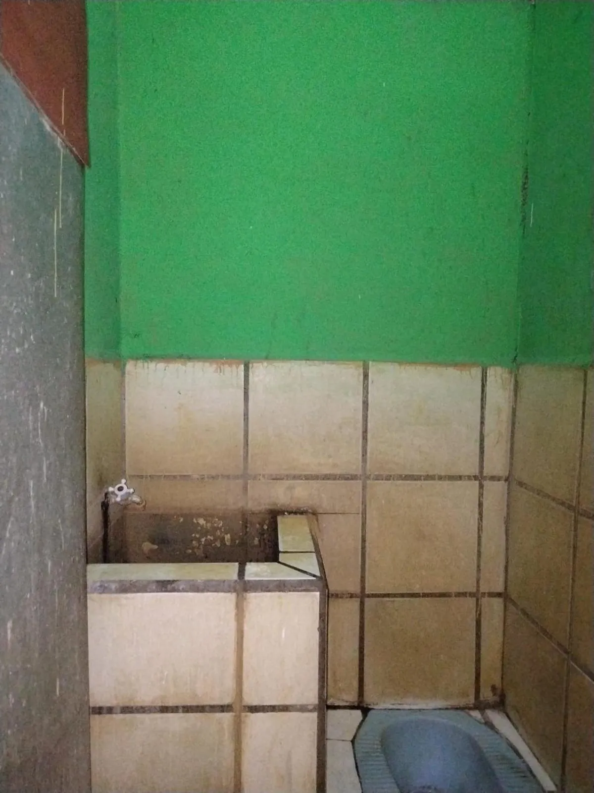 Bathroom in Hotel O Penginapan Keluarga