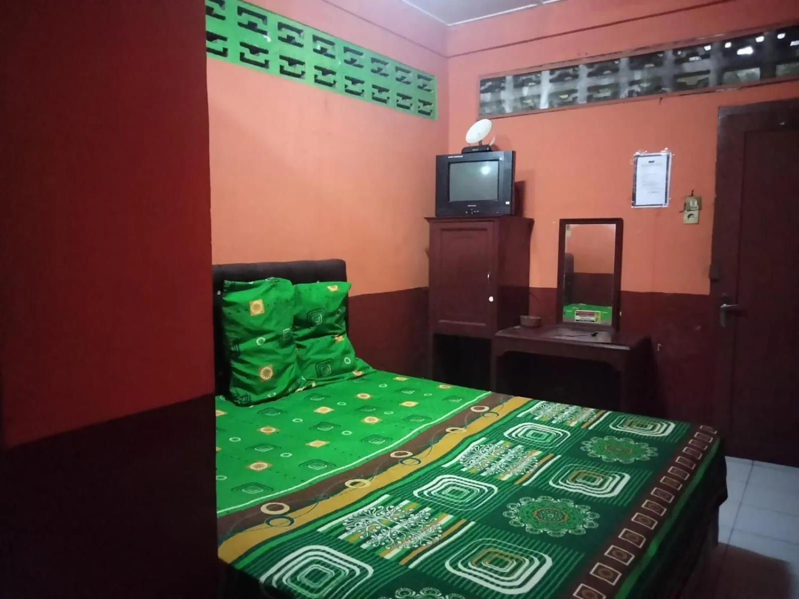 Bedroom in Hotel O Penginapan Keluarga