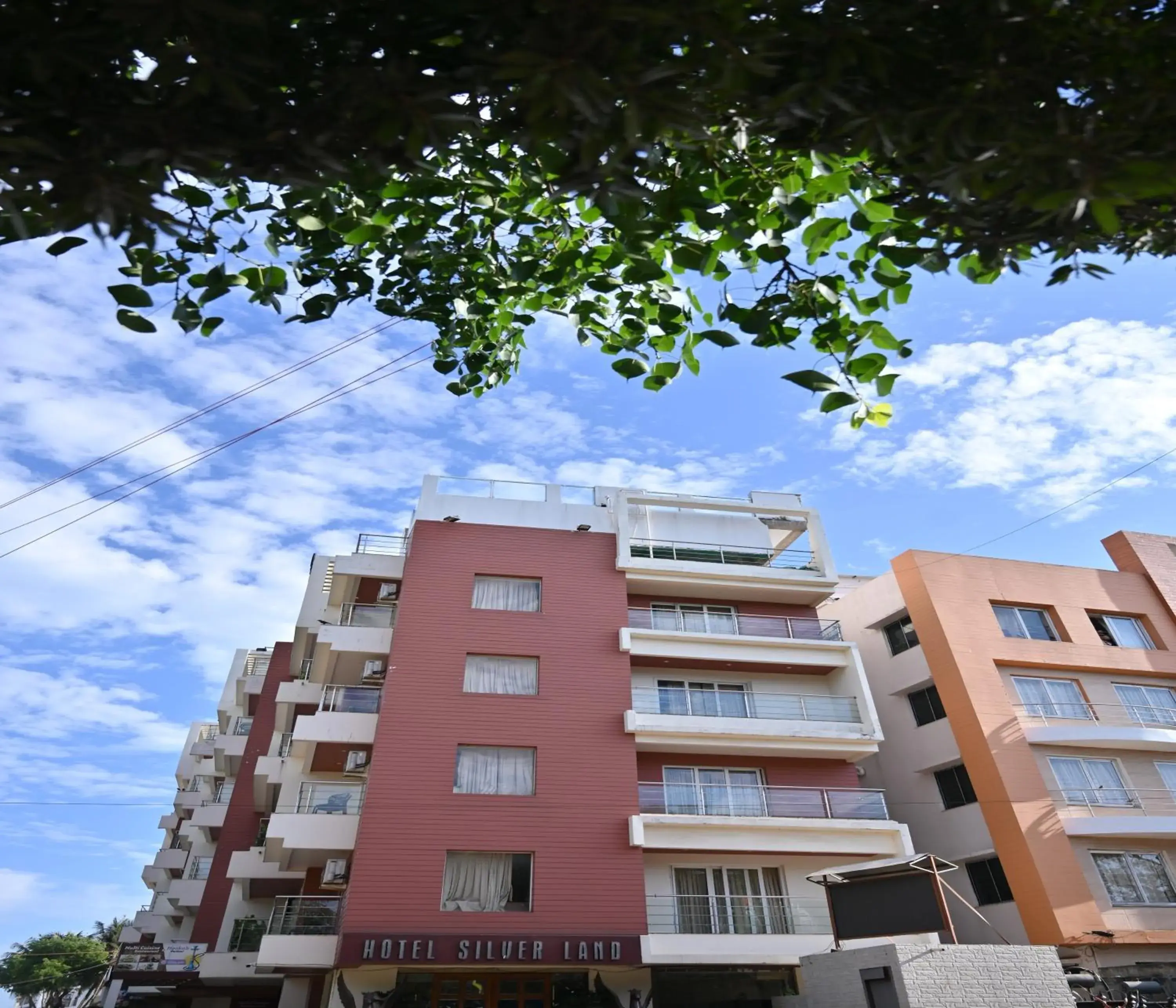 Property building in Hotel Silver Land New Digha with Rooftop Pool Property building in Hotel Silver Land New Digha with Rooftop Pool