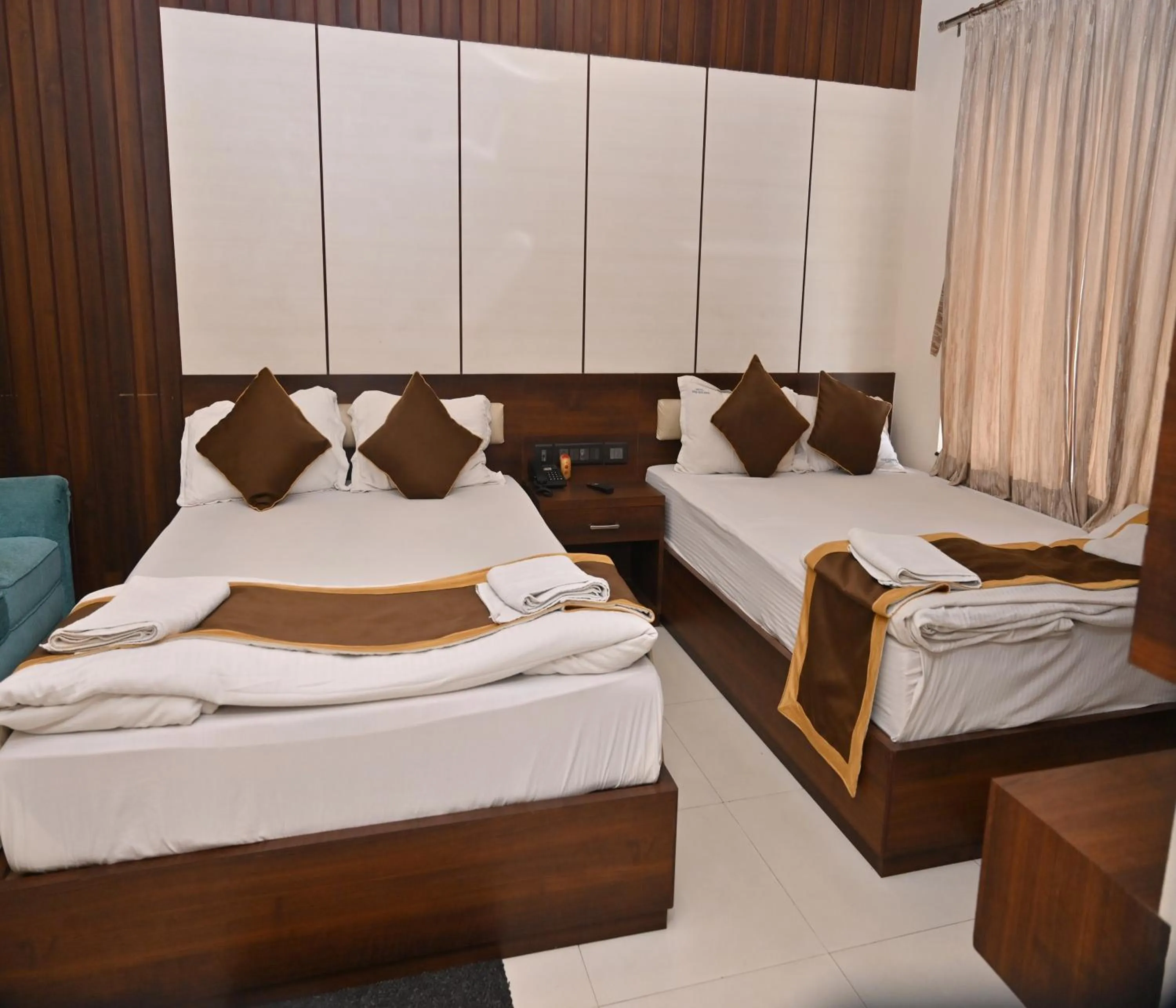 Bed in Hotel Silver Land New Digha with Rooftop Pool