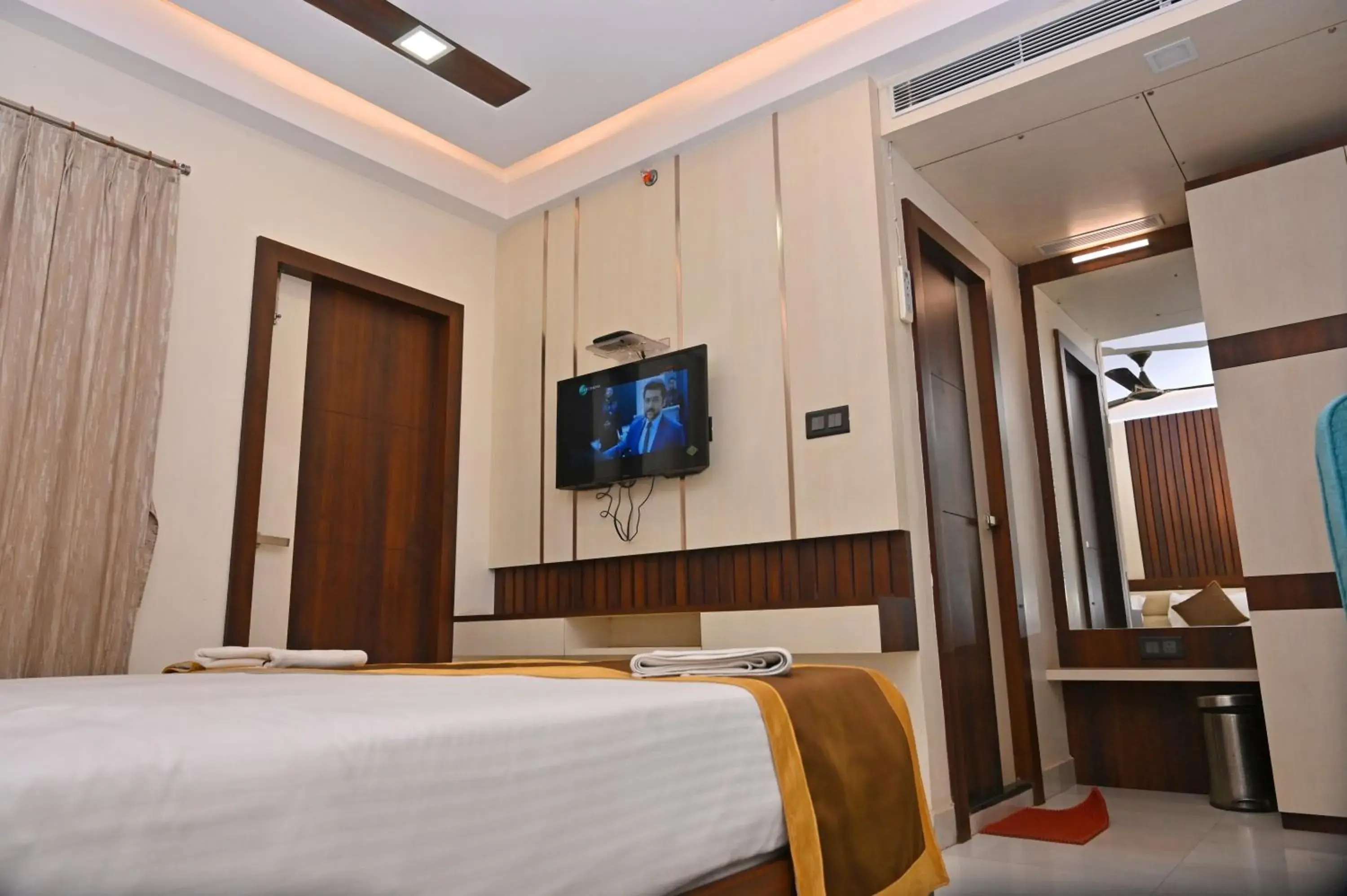 Bed in Hotel Silver Land New Digha with Rooftop Pool Bed in Hotel Silver Land New Digha with Rooftop Pool