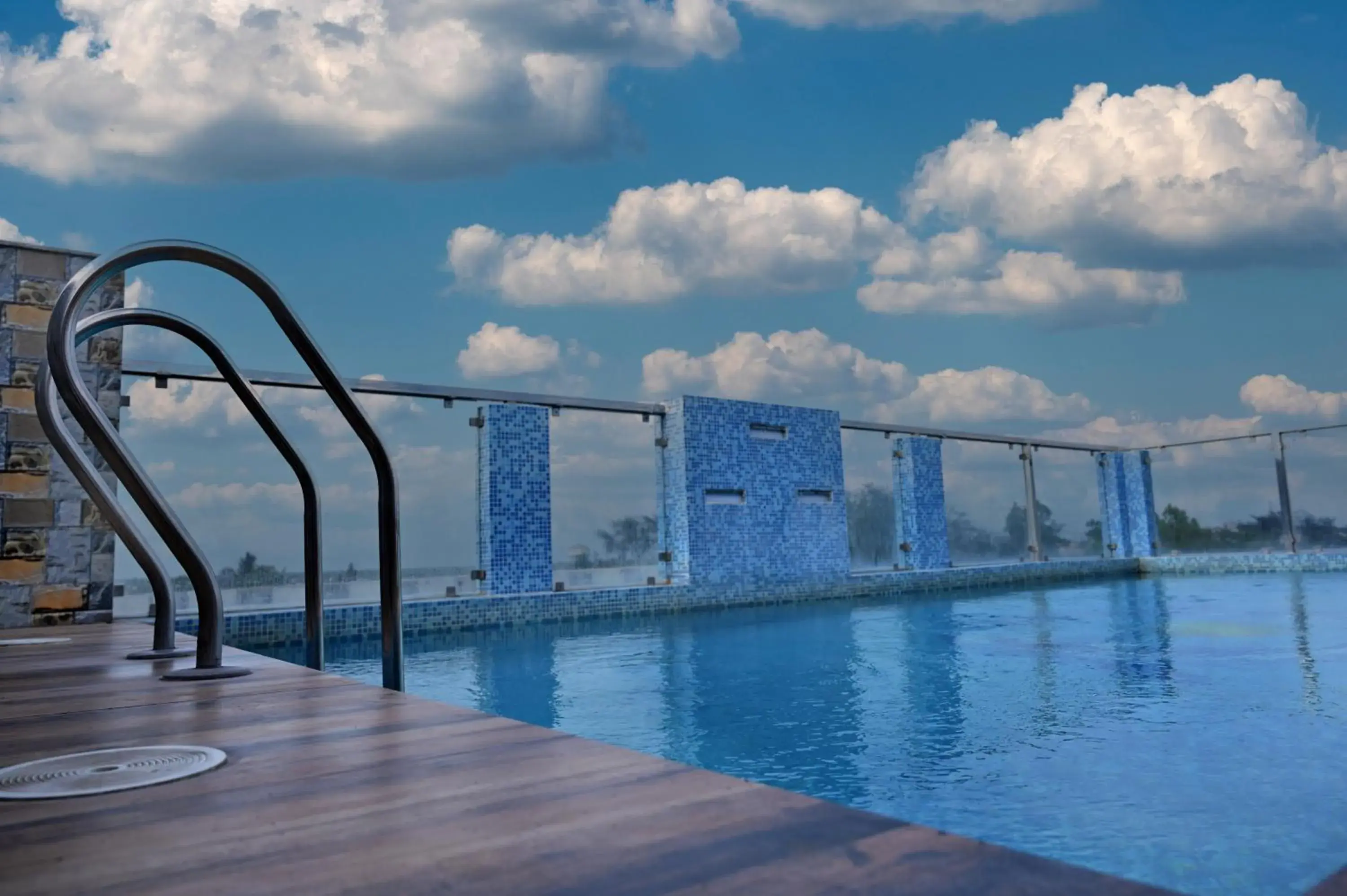 Pool view in Hotel Silver Land New Digha with Rooftop Pool Pool view in Hotel Silver Land New Digha with Rooftop Pool