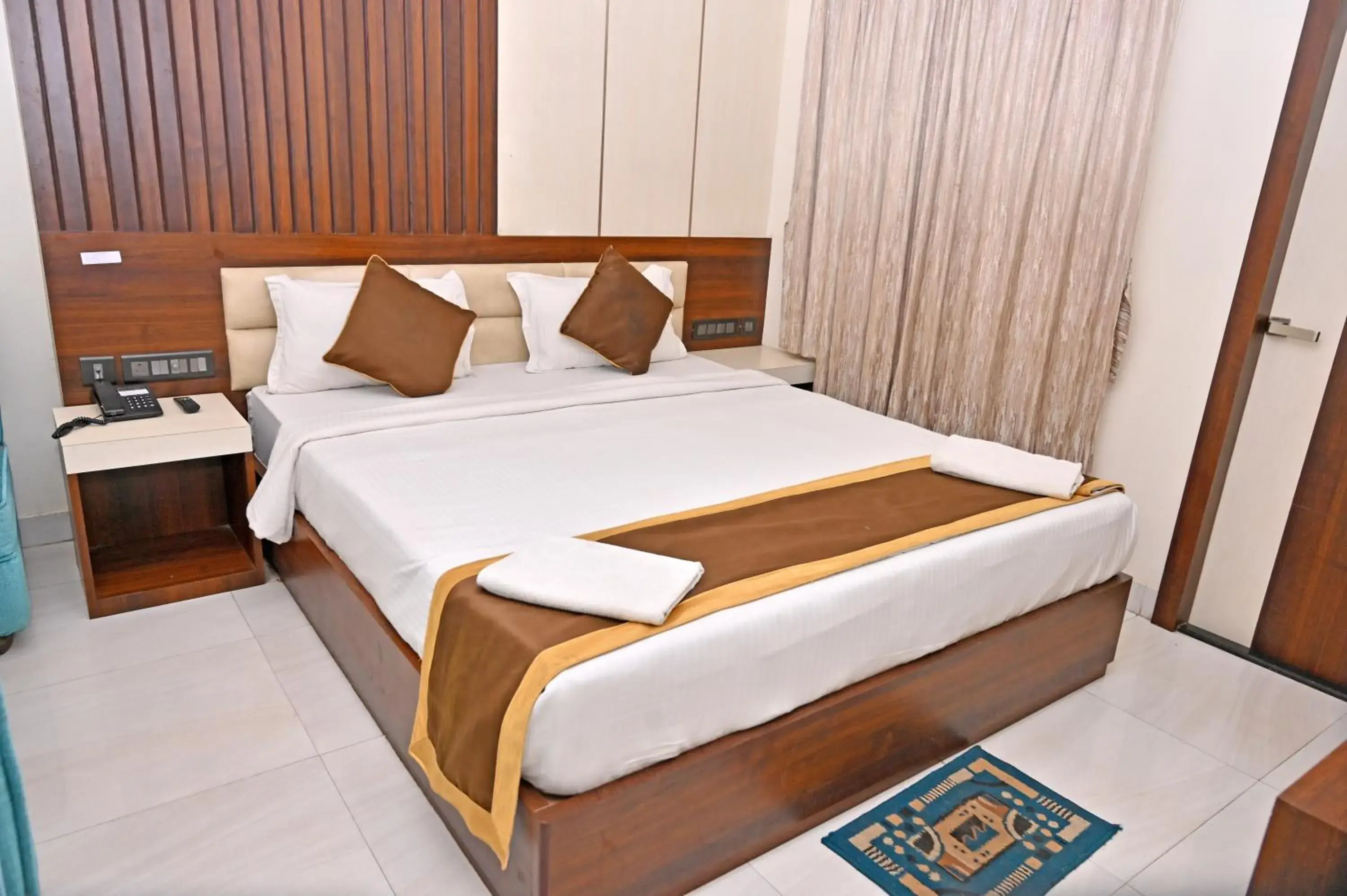 Bedroom, Bed in Hotel Silver Land New Digha with Rooftop Pool Bedroom, Bed in Hotel Silver Land New Digha with Rooftop Pool