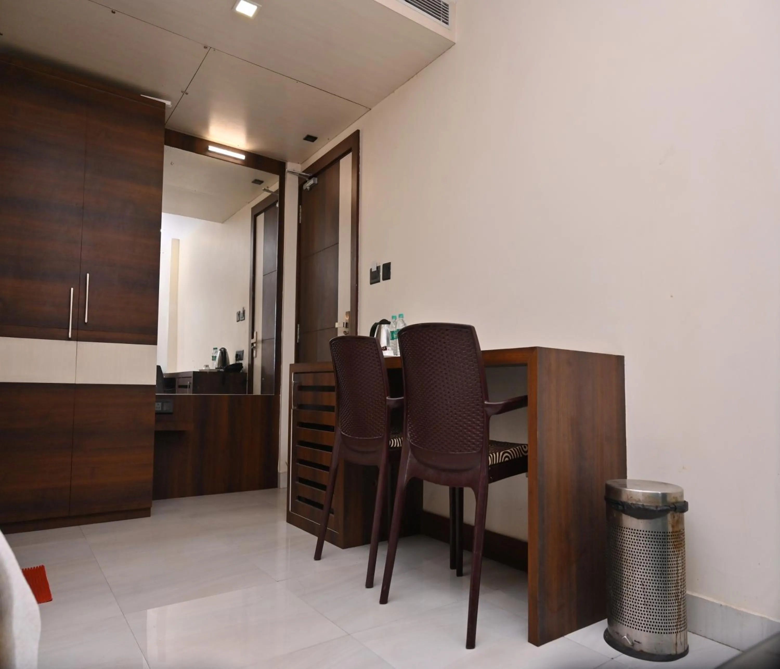 Living room in Hotel Silver Land New Digha with Rooftop Pool