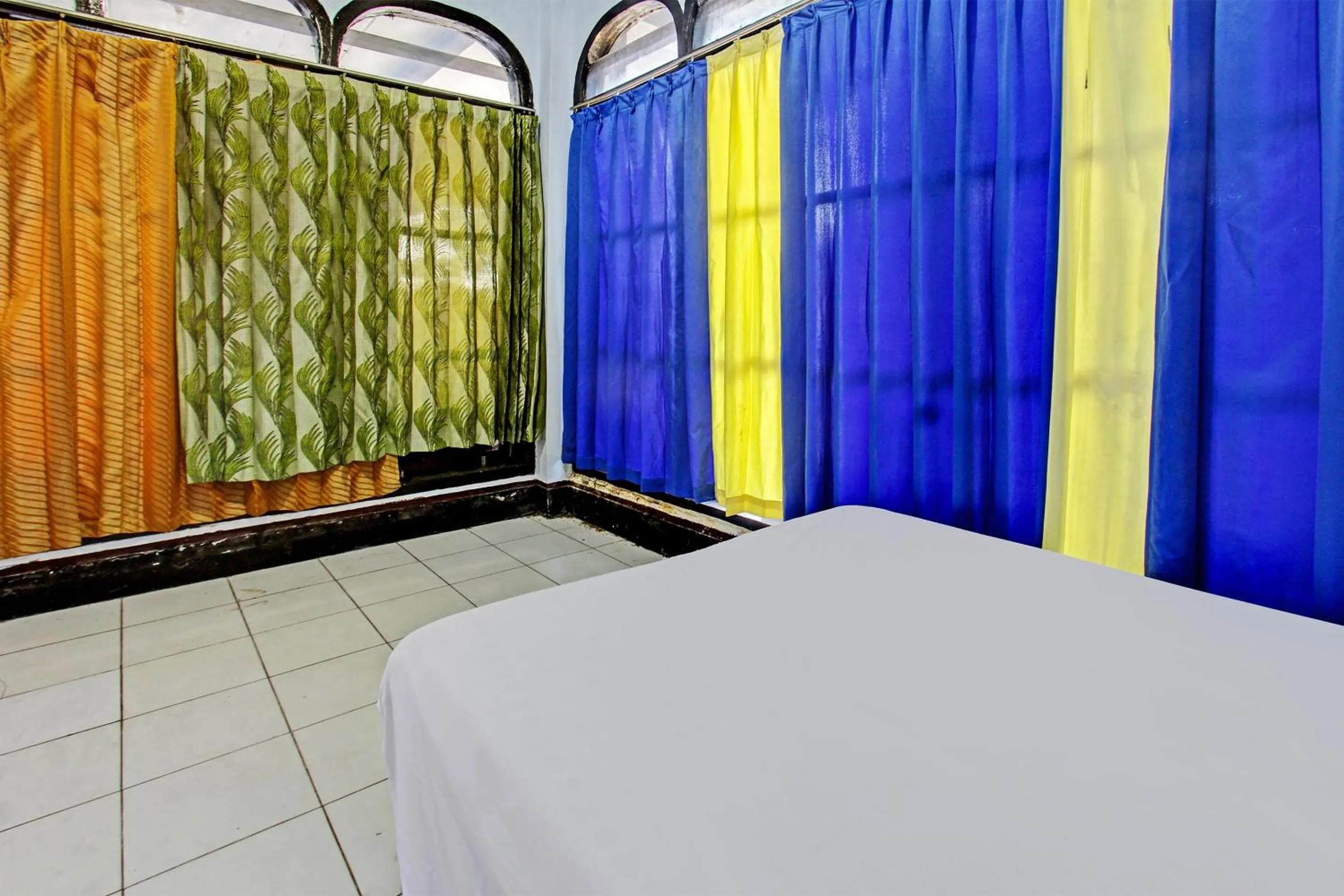 Bedroom, Bed in Hotel O Mareje Sariguna