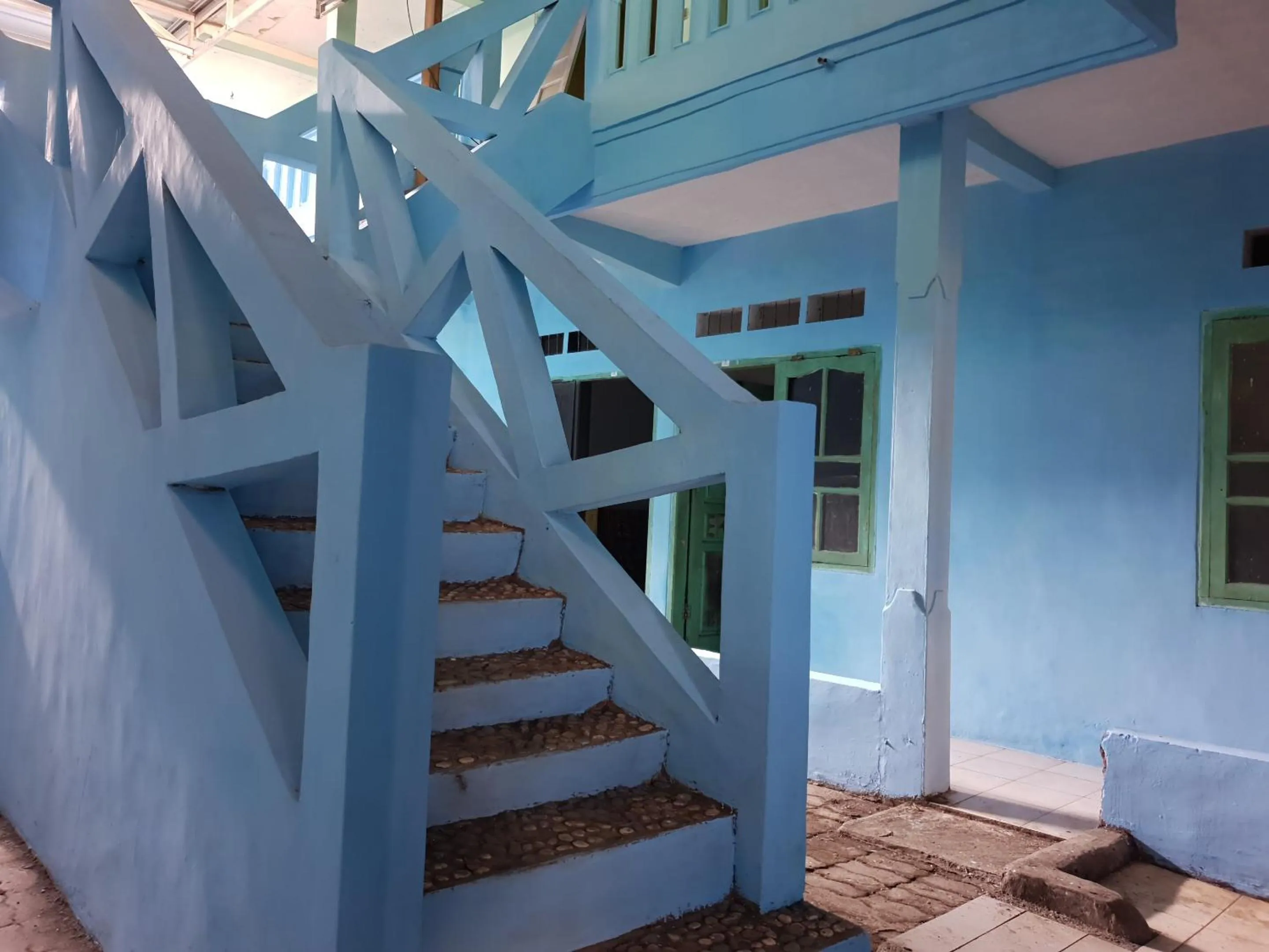 Lobby or reception in OYO Life 92621 Zain Kost