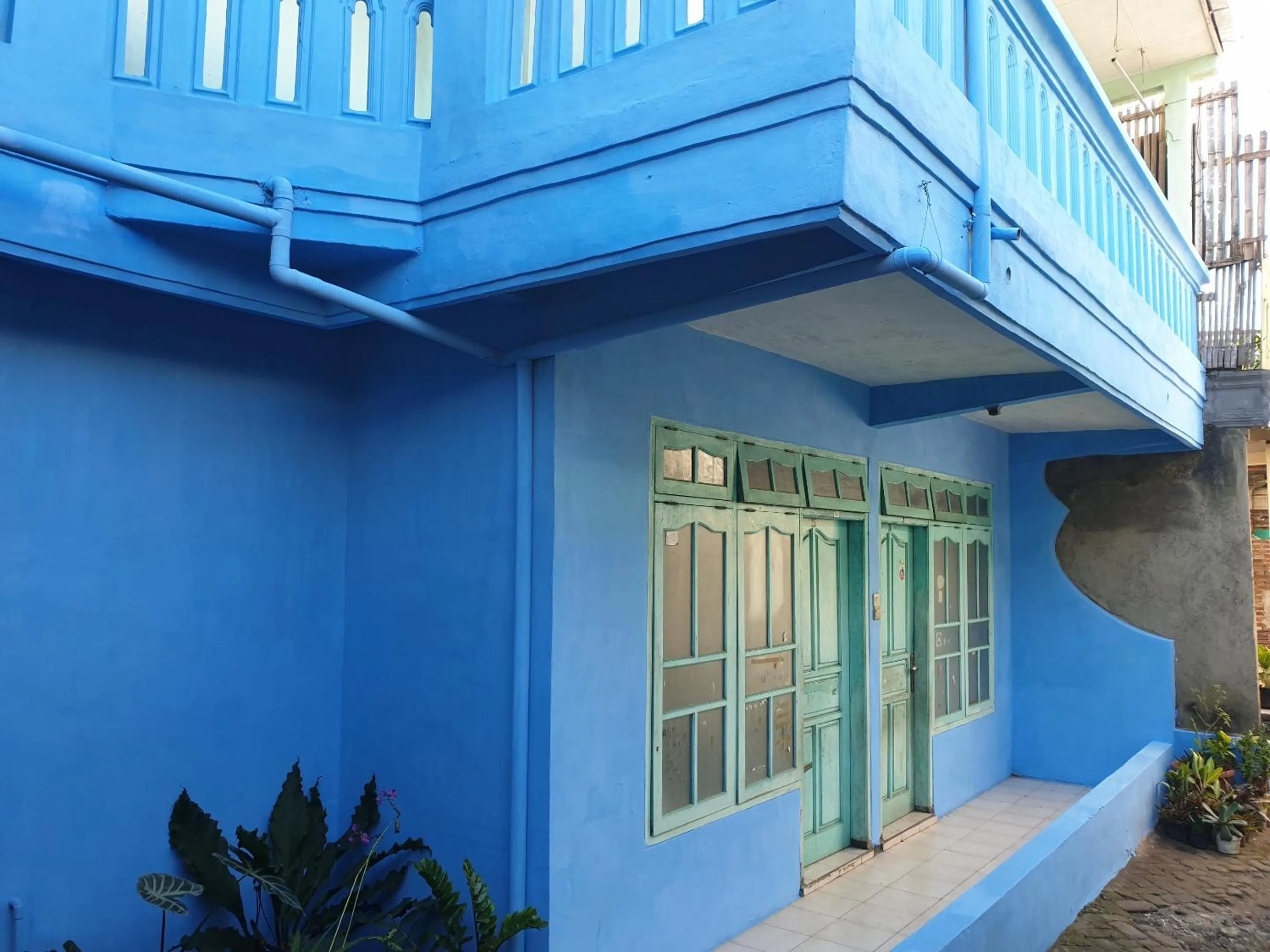 Facade/entrance in OYO Life 92621 Zain Kost