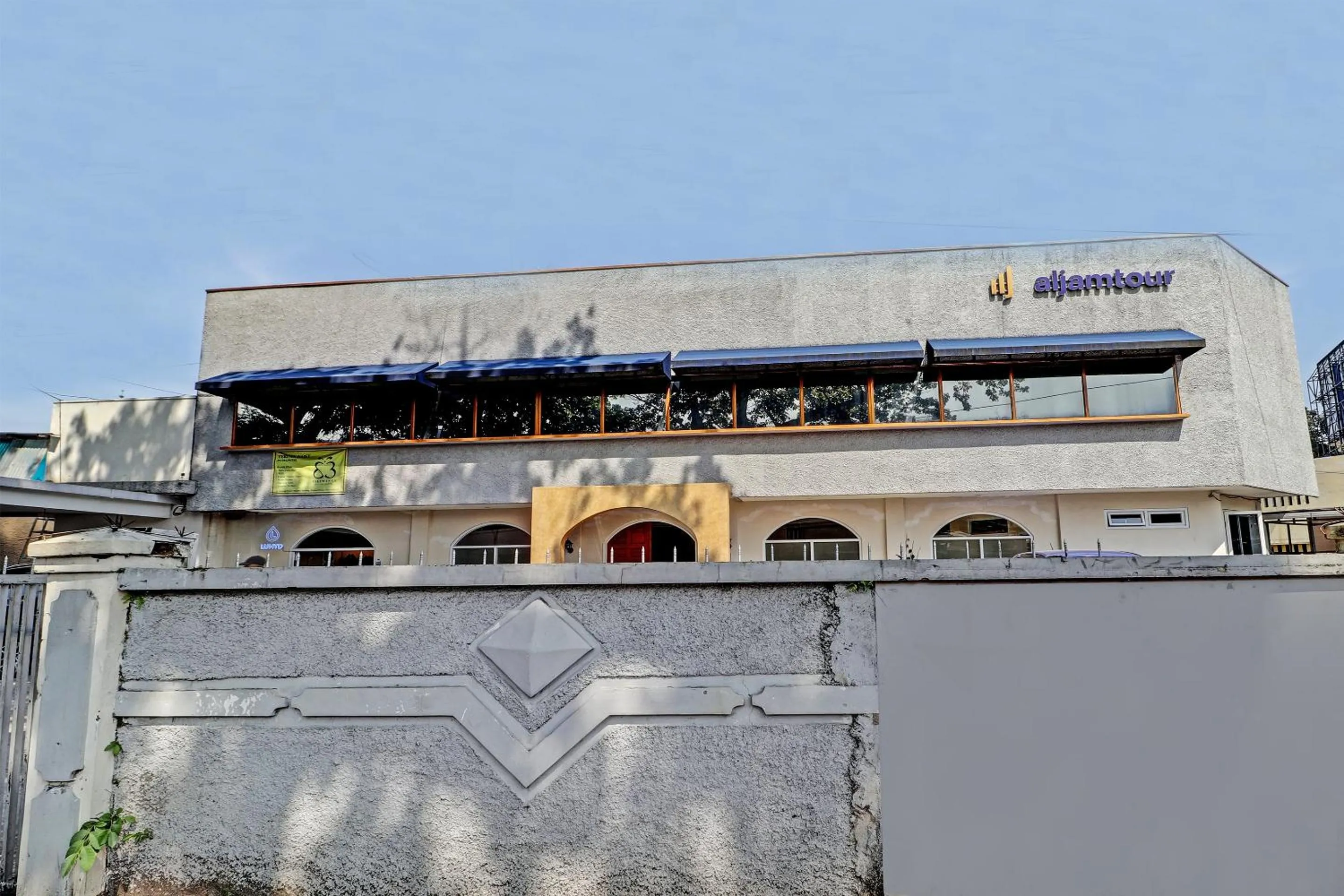 Facade/entrance in OYO Life 92630 Siliwangi Residence 63