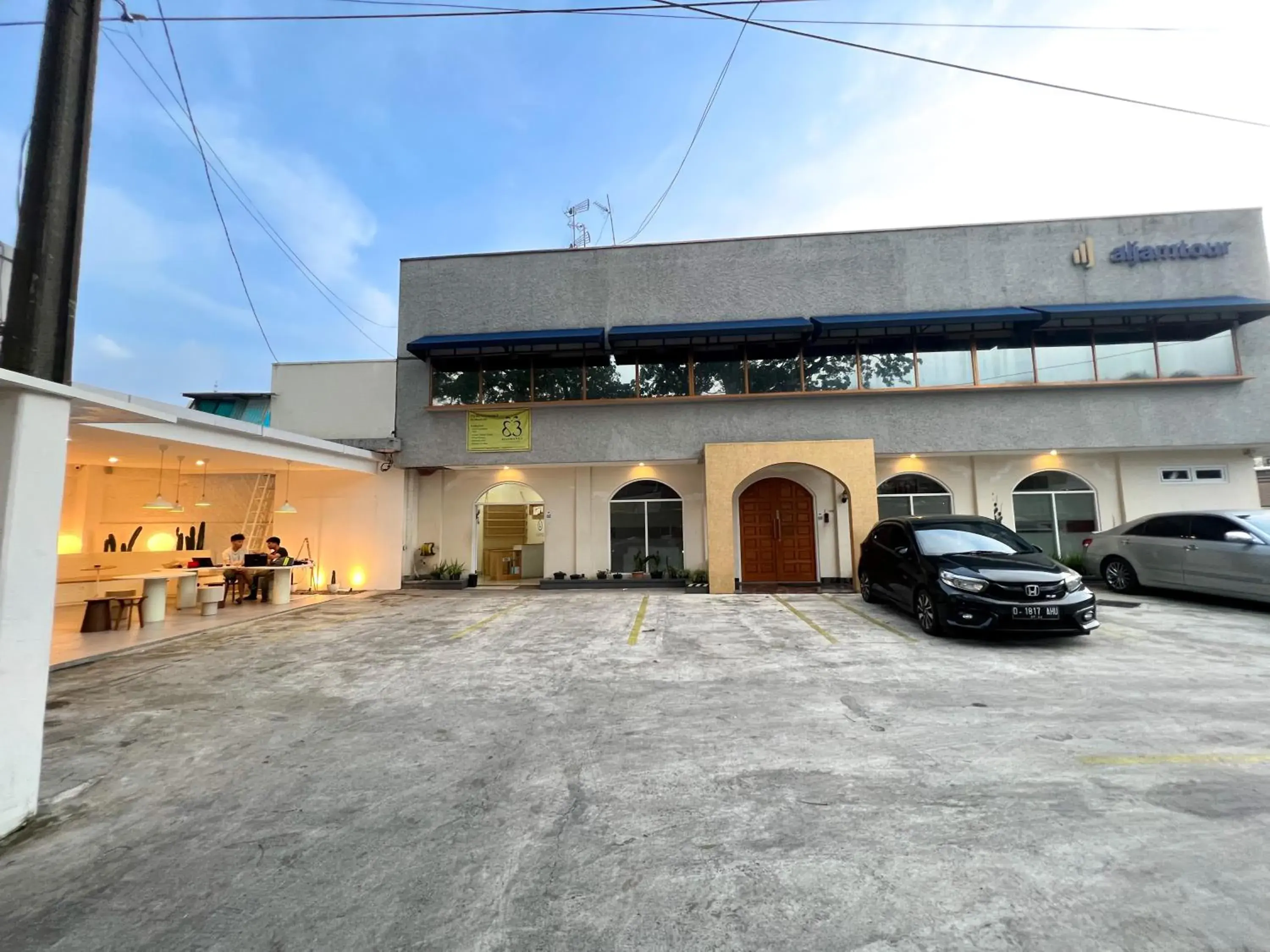 OYO Life 92630 Siliwangi Residence 63 OYO Life 92630 Siliwangi Residence 63