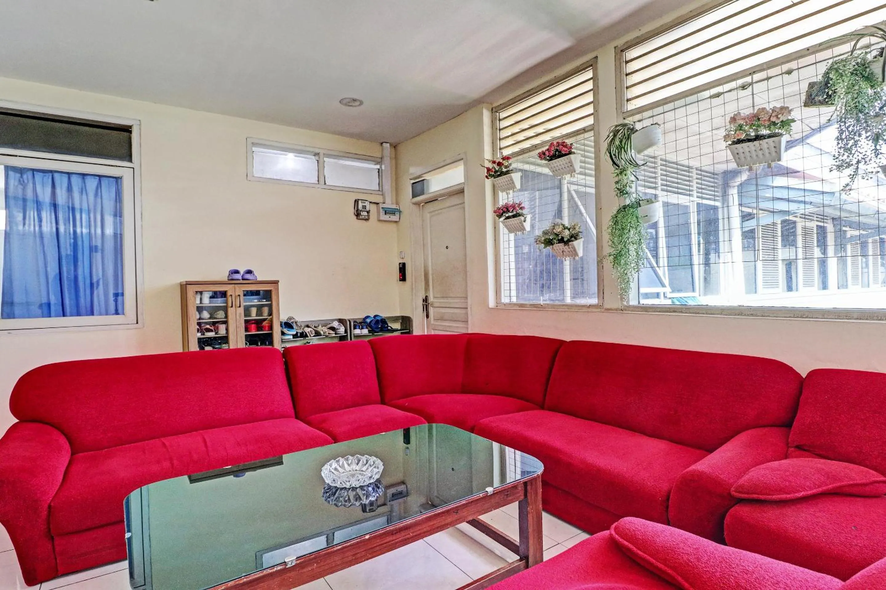 Lobby or reception in OYO Life 92630 Siliwangi Residence 63