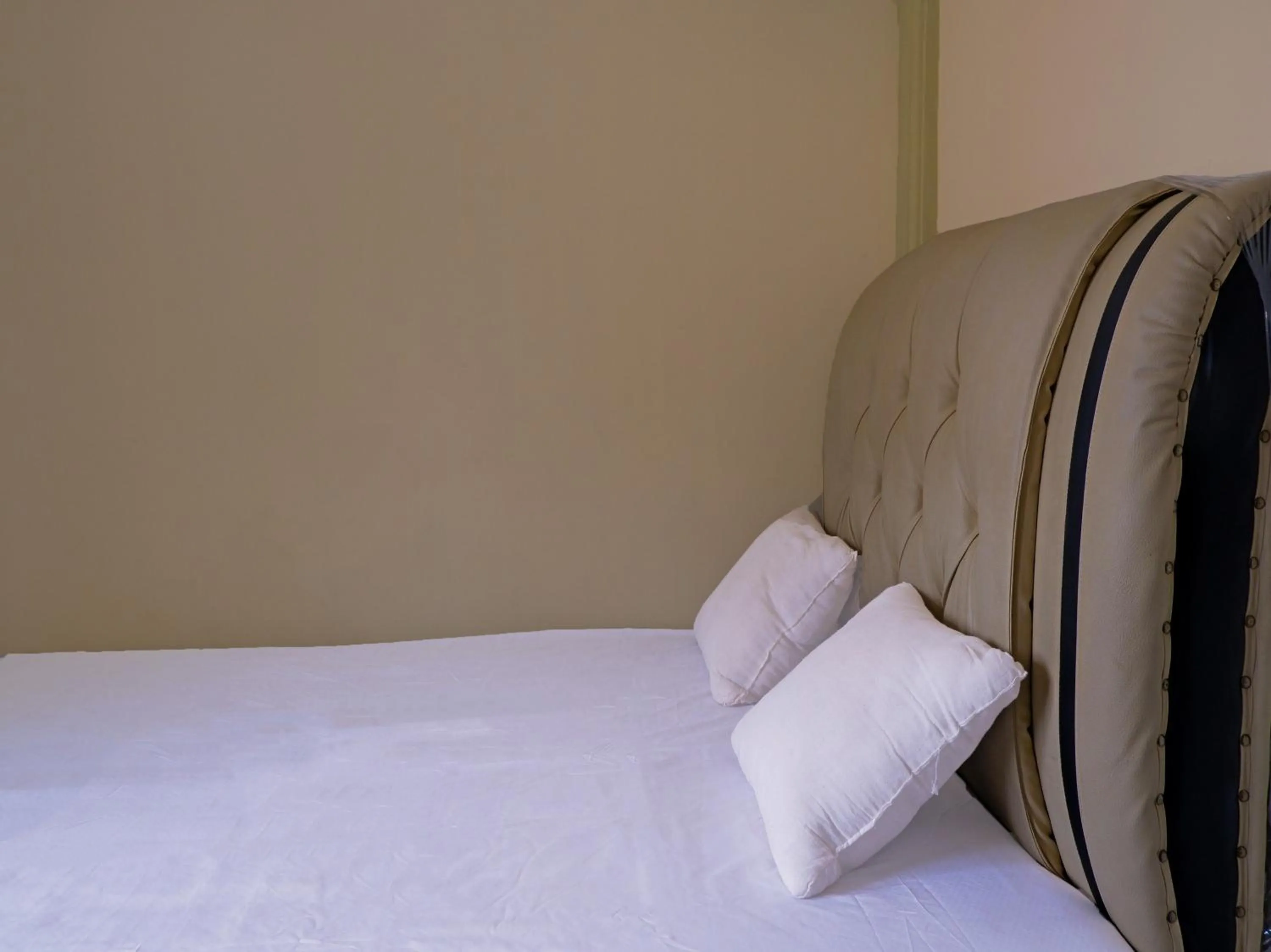 Bedroom, Bed in OYO Life 92632 Kost Pondok Kito