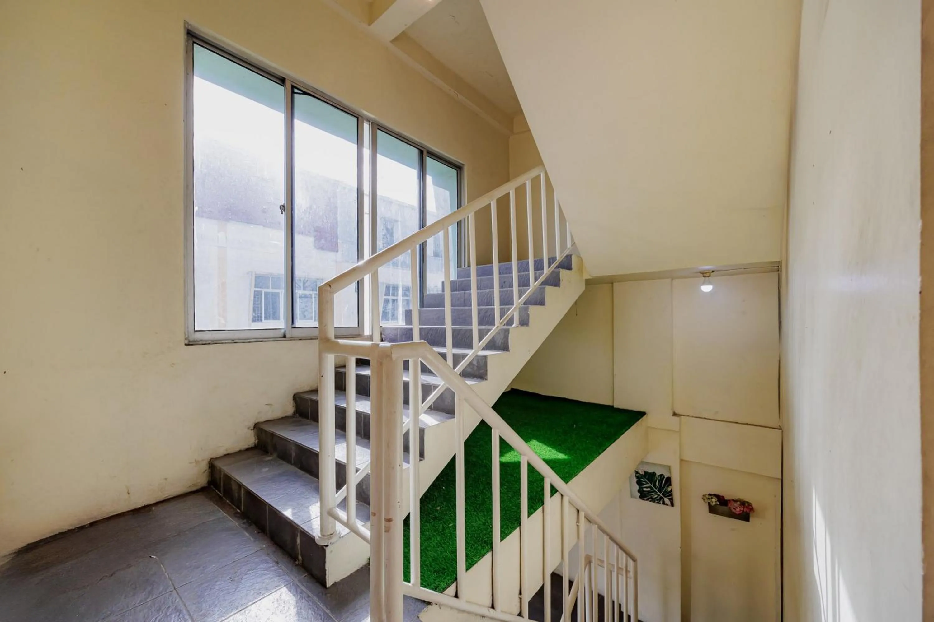 Property building in RedDoorz near Soekarno Hatta Airport 3