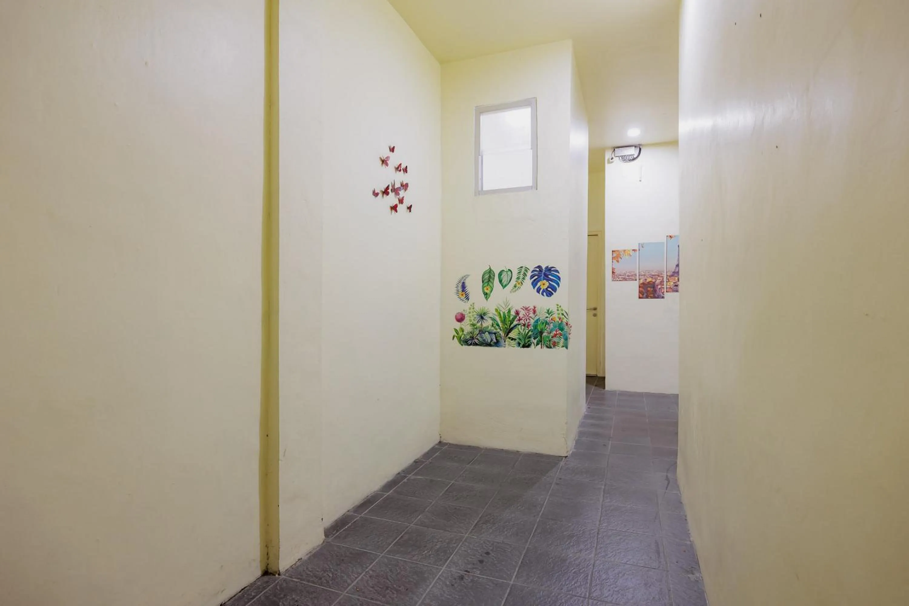 Property building in RedDoorz near Soekarno Hatta Airport 3