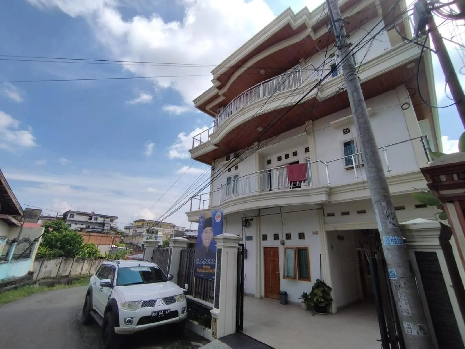 OYO Life 92637 Kost Arya Exclusive