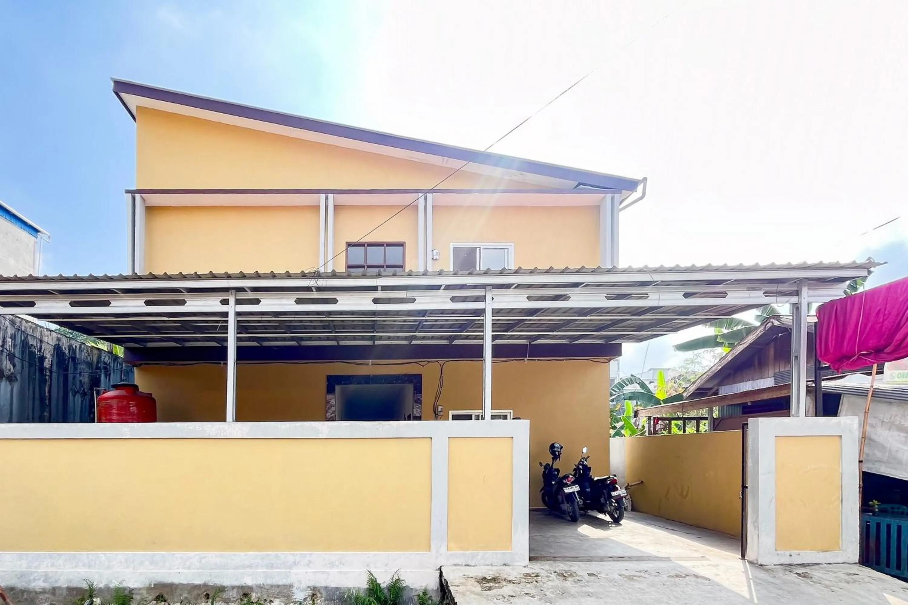 Facade/entrance in Good Sleep 4 RedPartner