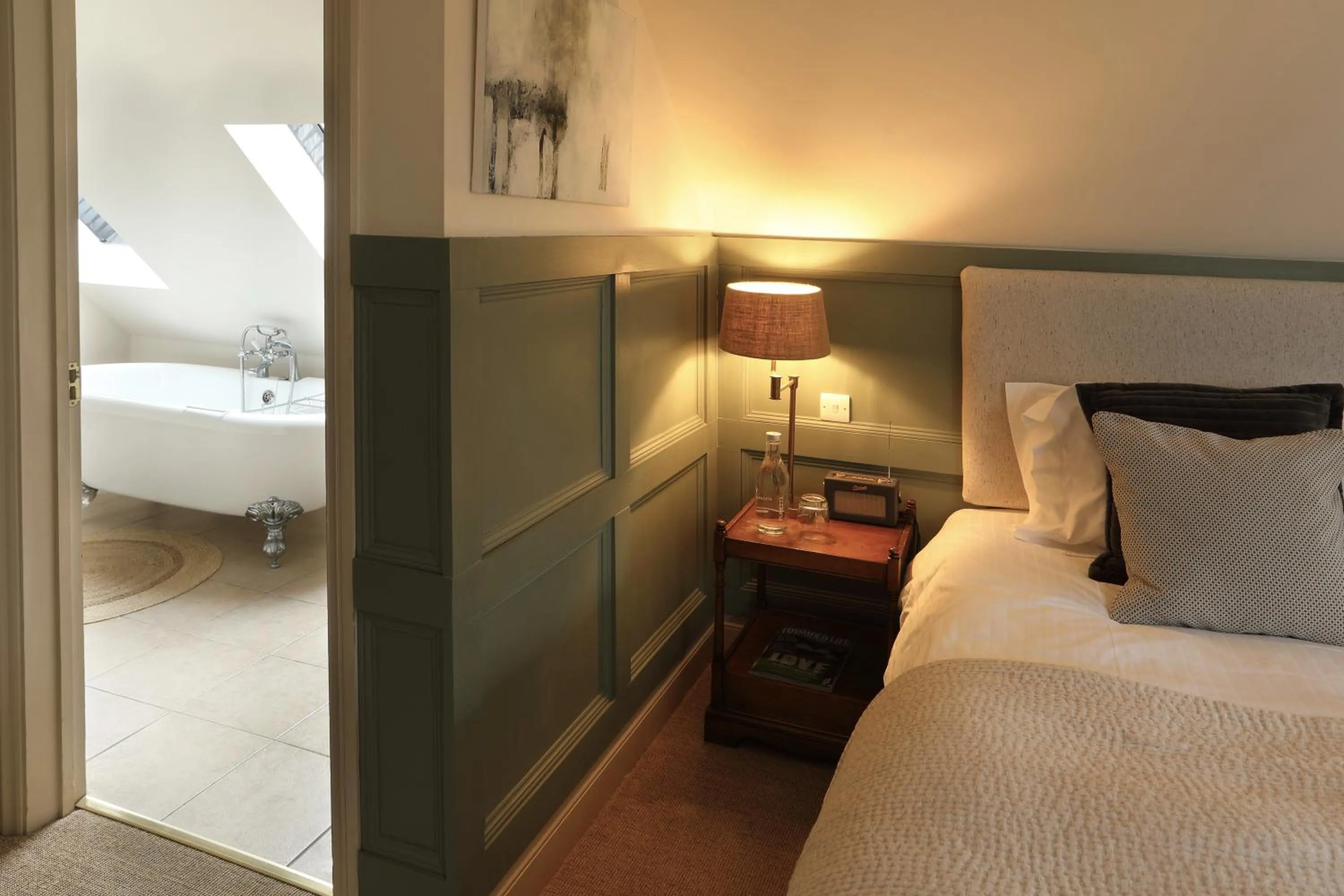 Bed in The Feathered Nest Inn