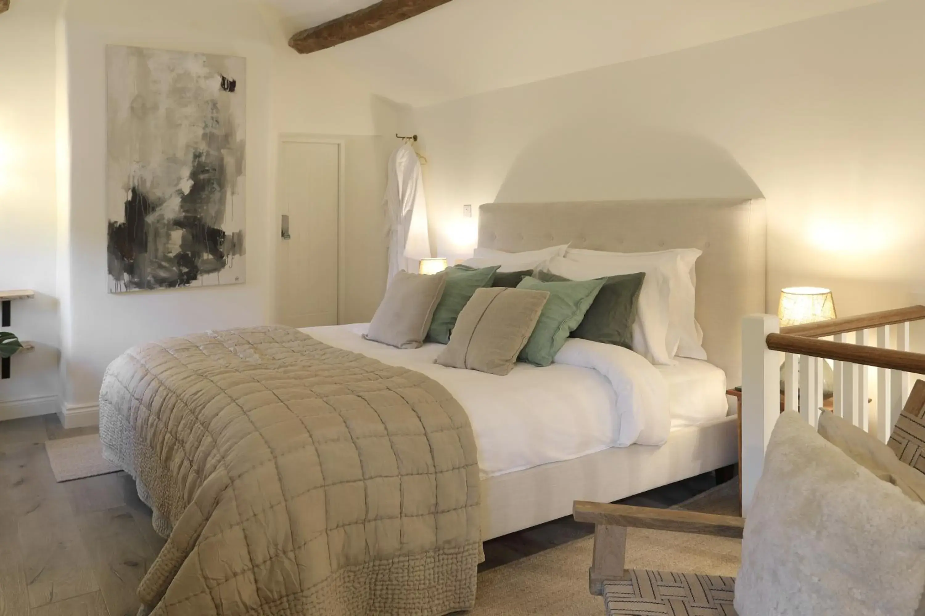 Bedroom, Bed in The Feathered Nest Inn Bedroom, Bed in The Feathered Nest Inn