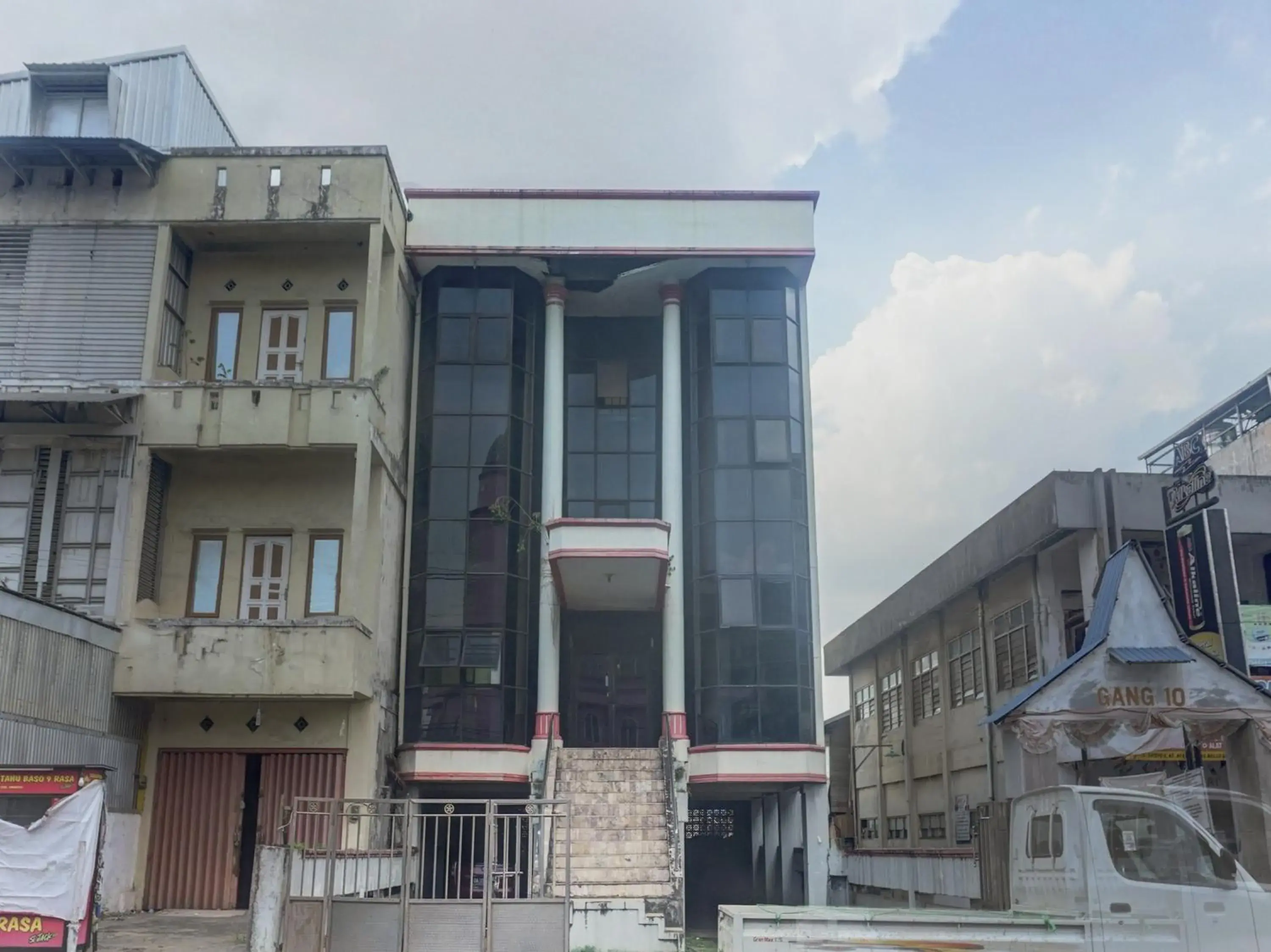 Hotel O Ervina Homestay Syariah Batakan Hotel O Ervina Homestay Syariah Batakan