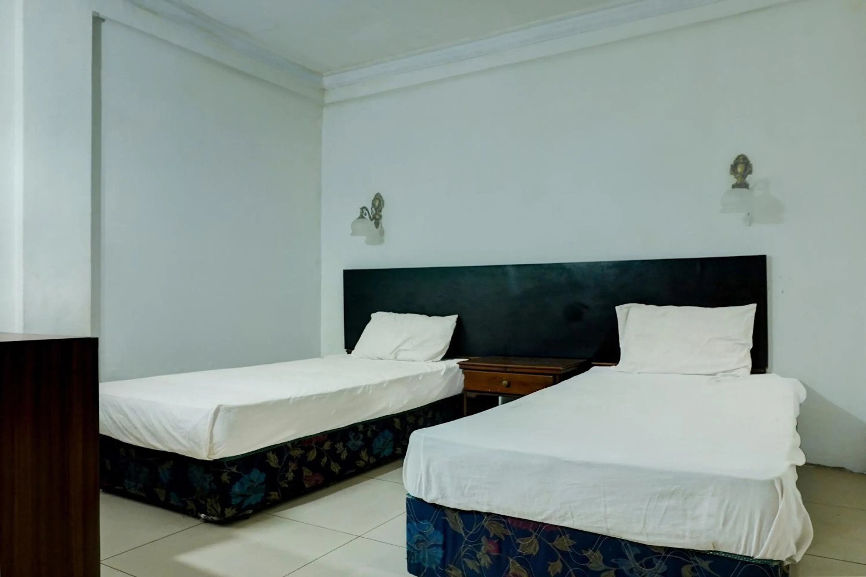 Bedroom, Bed in Hotel O Ervina Homestay Syariah Batakan