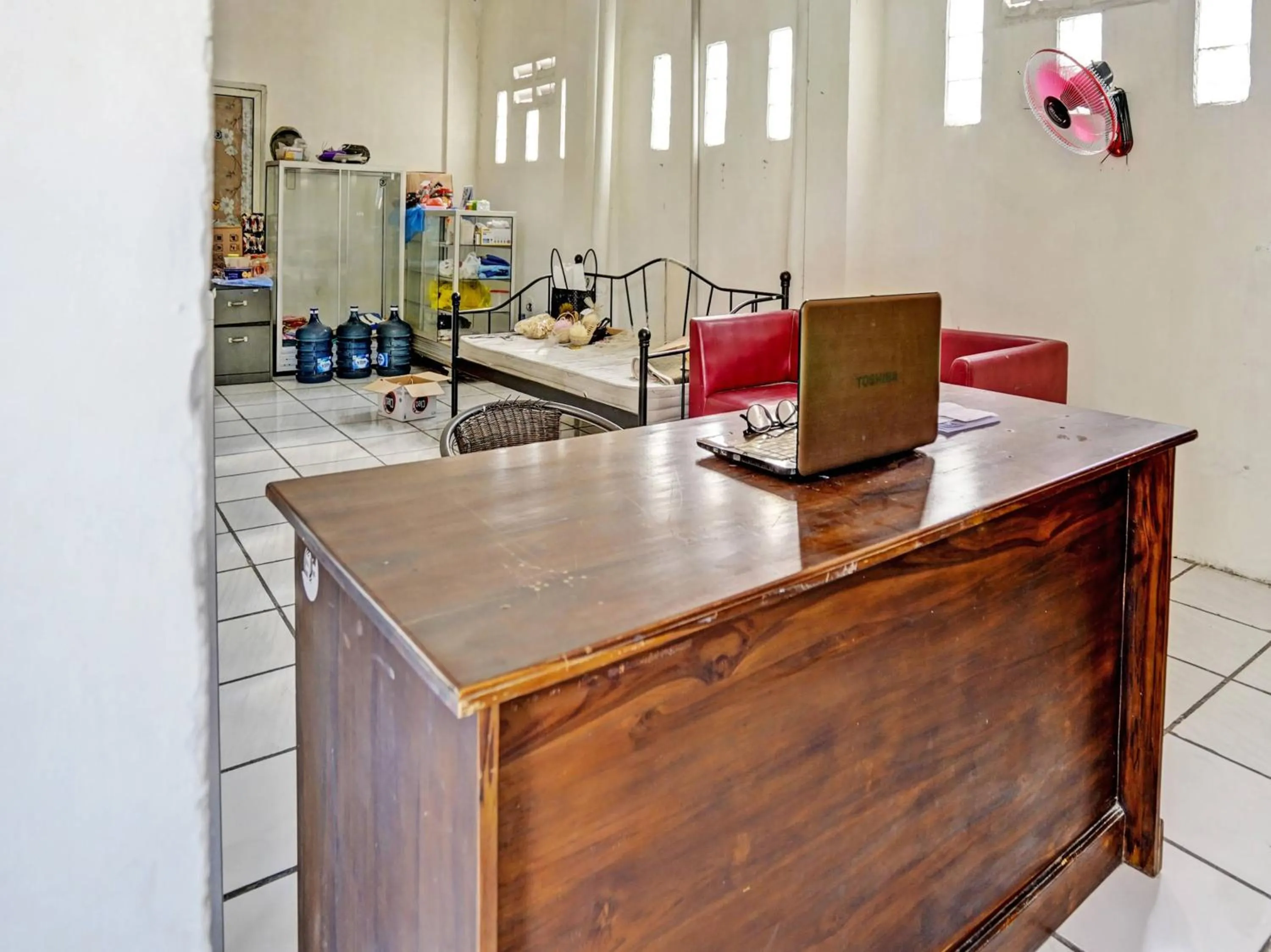 Lobby or reception in OYO Life 92653 Homestay Griya Nautika Syariah