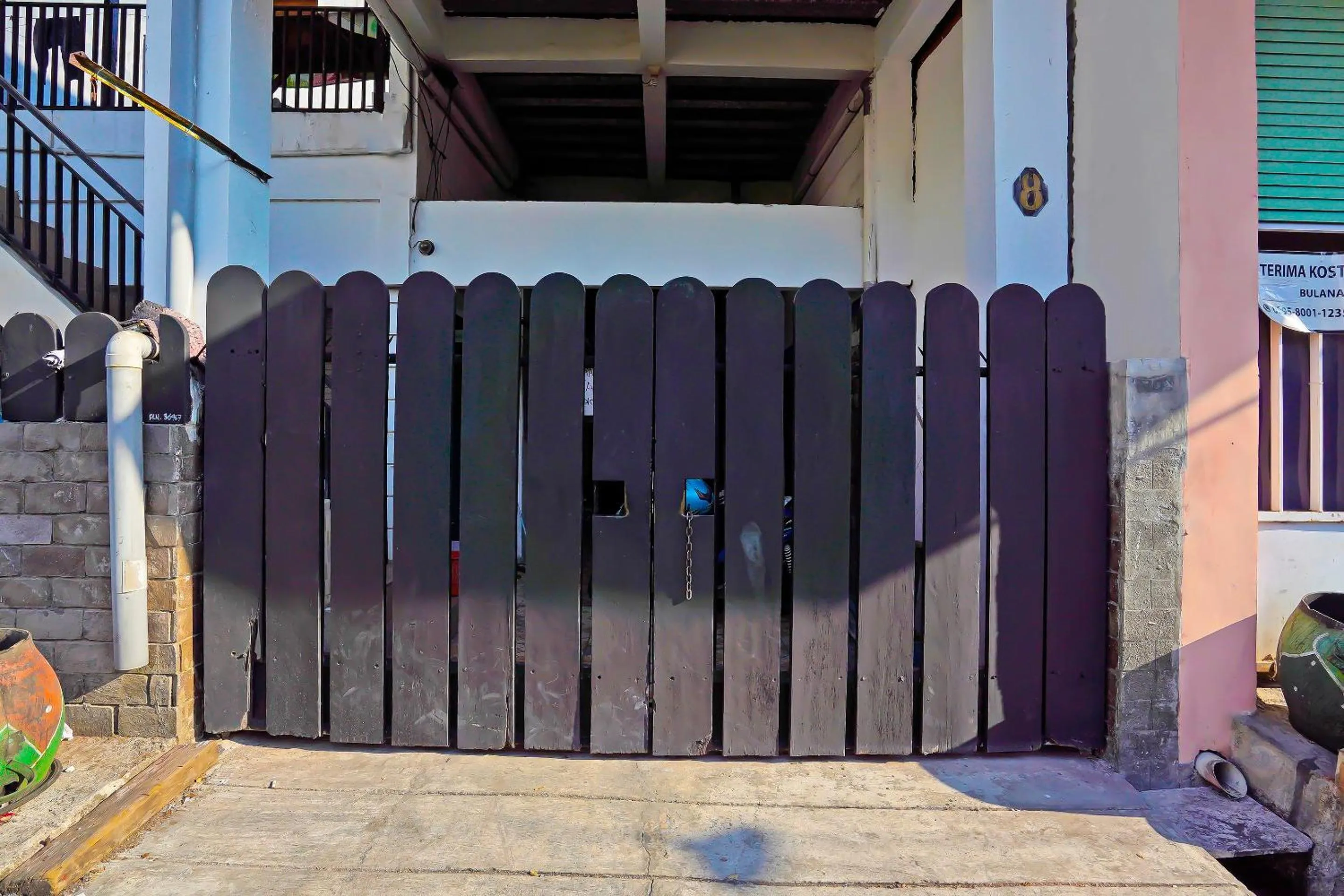 Facade/entrance in OYO Life 92651 Meir E-homestay Syariah