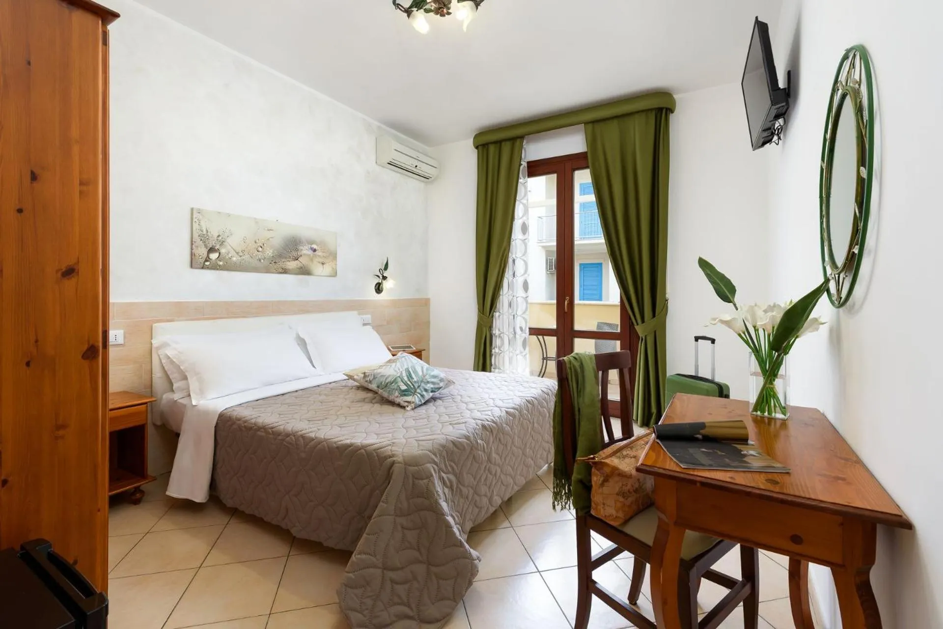 Bed in Hotel La Darsena