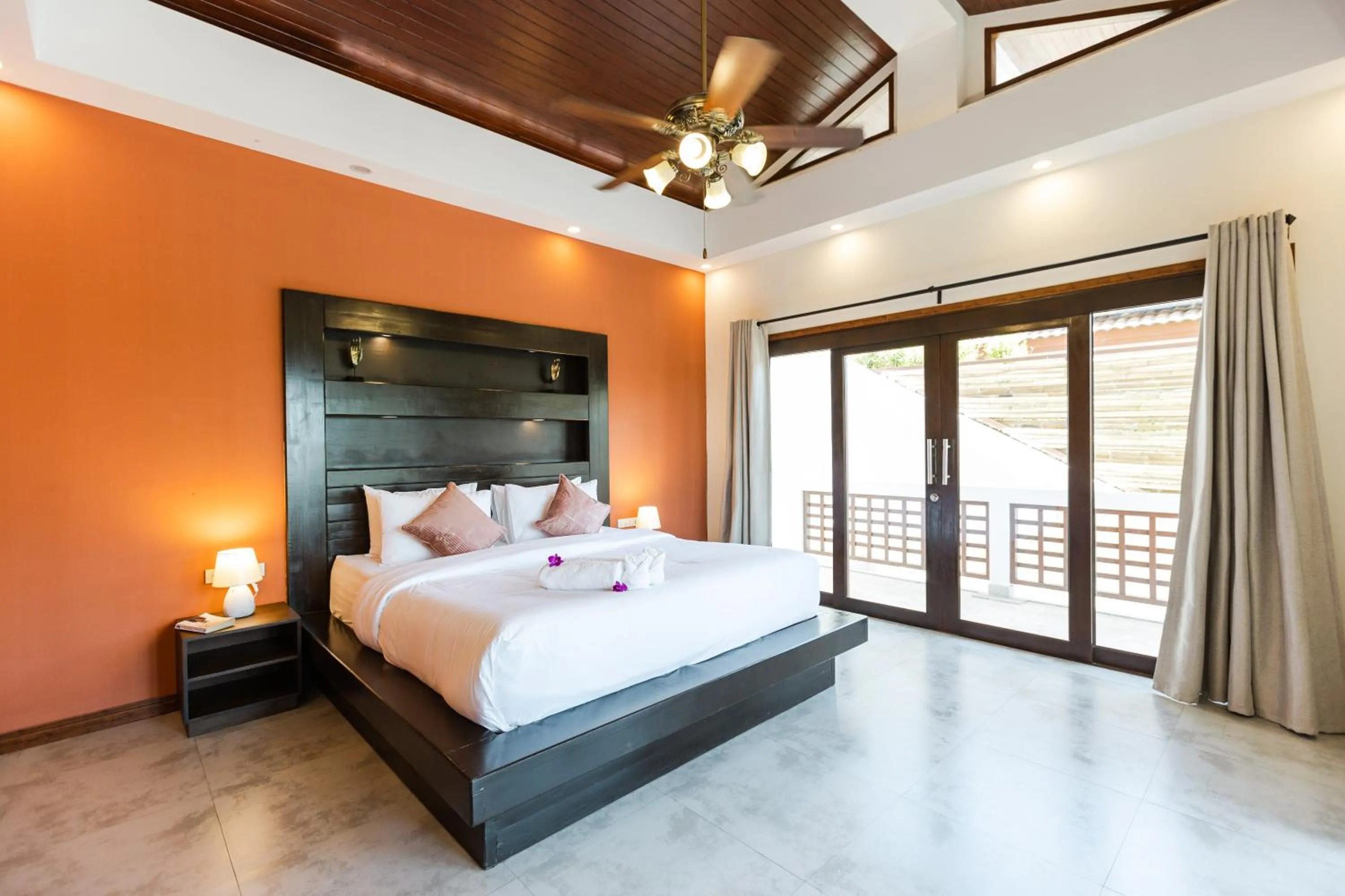 Bed in Cliff Haven Villa Krabi