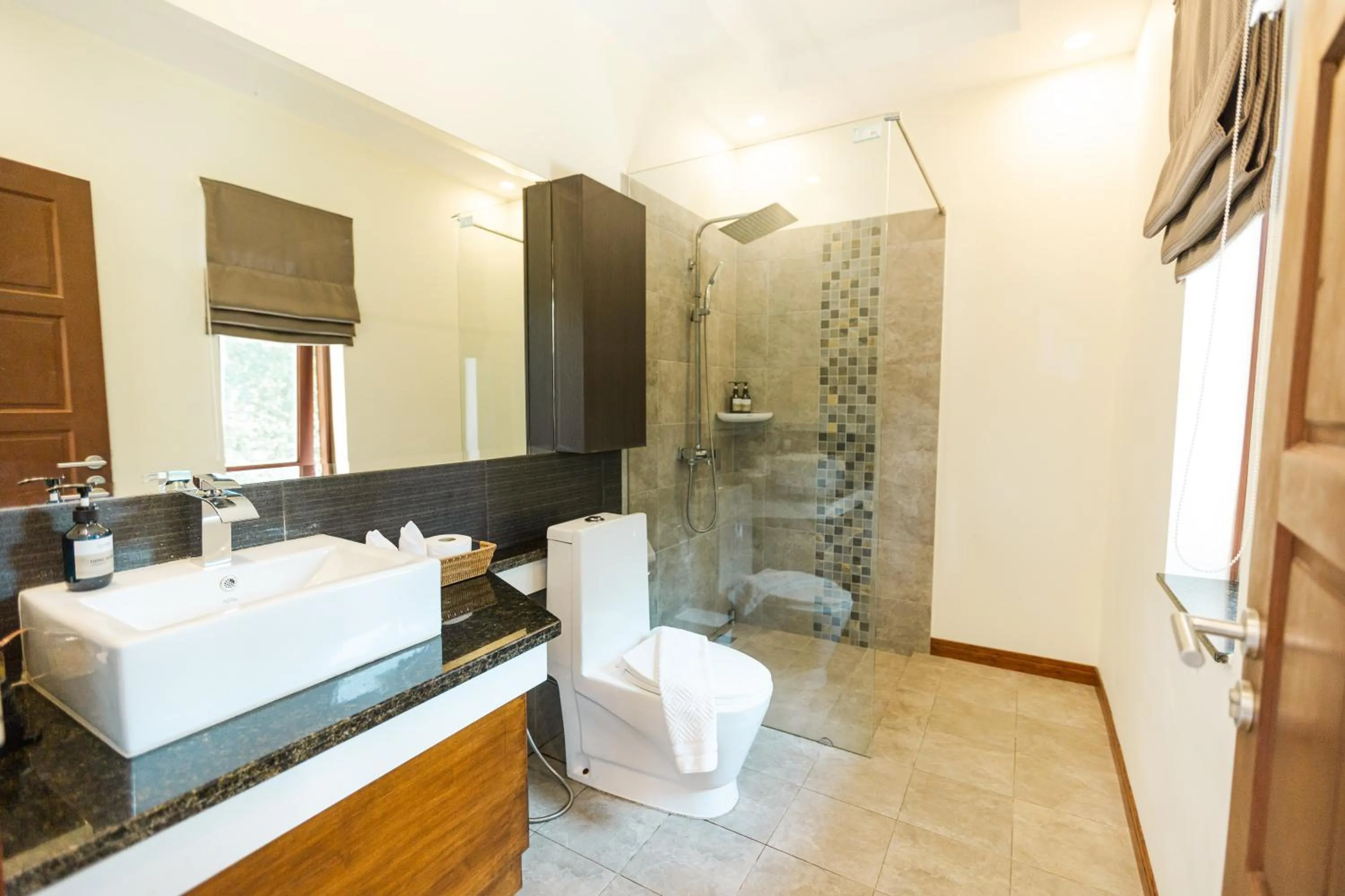 Shower in Cliff Haven Villa Krabi