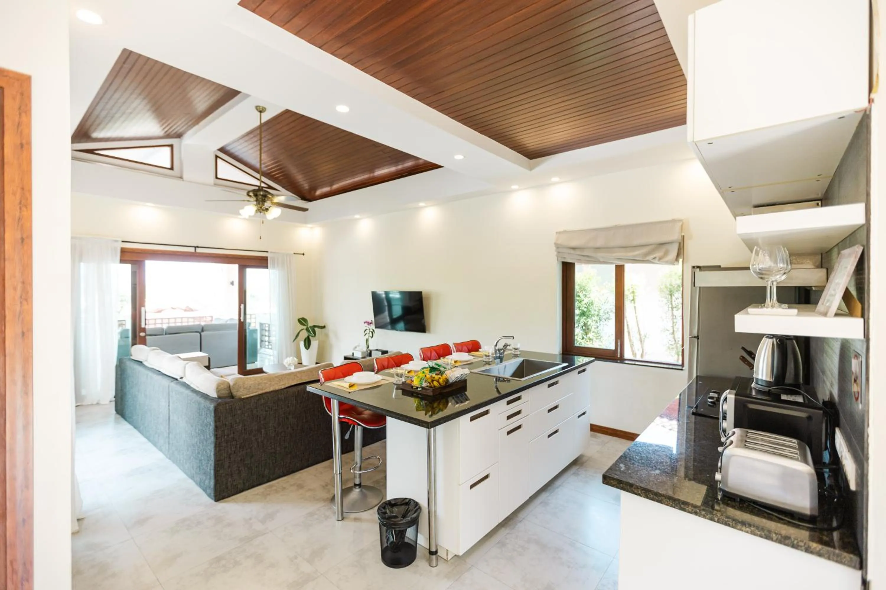 TV and multimedia in Cliff Haven Villa Krabi