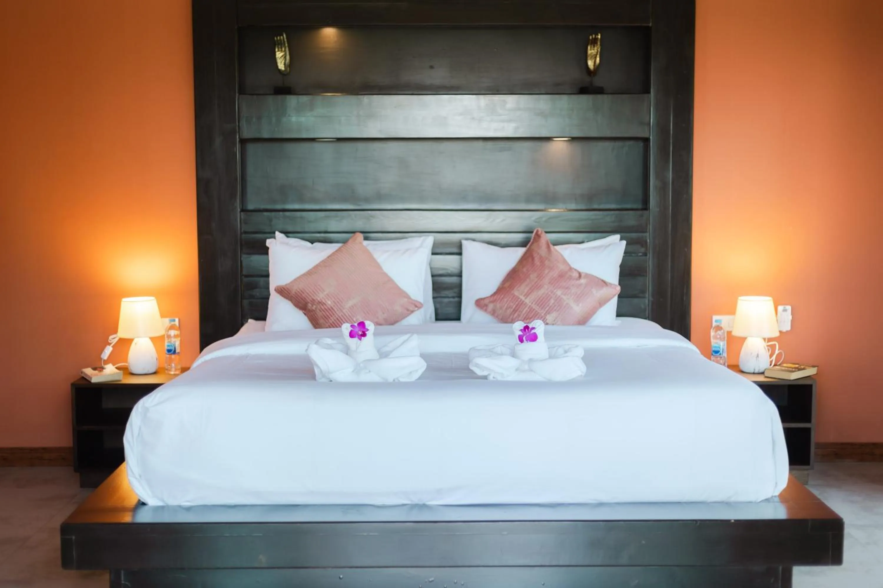 Bed in Cliff Haven Villa Krabi