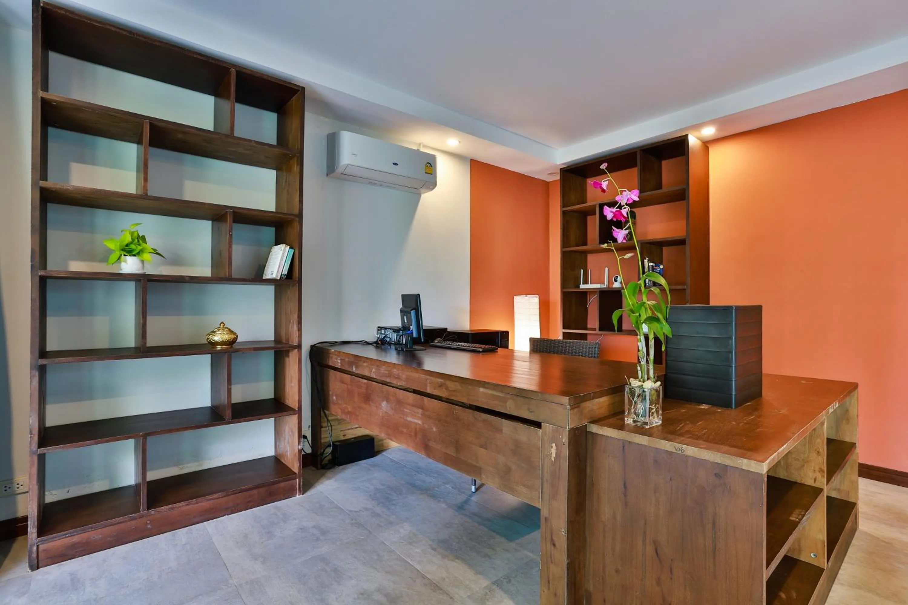 Communal lounge/ TV room in Cliff Haven Villa Krabi