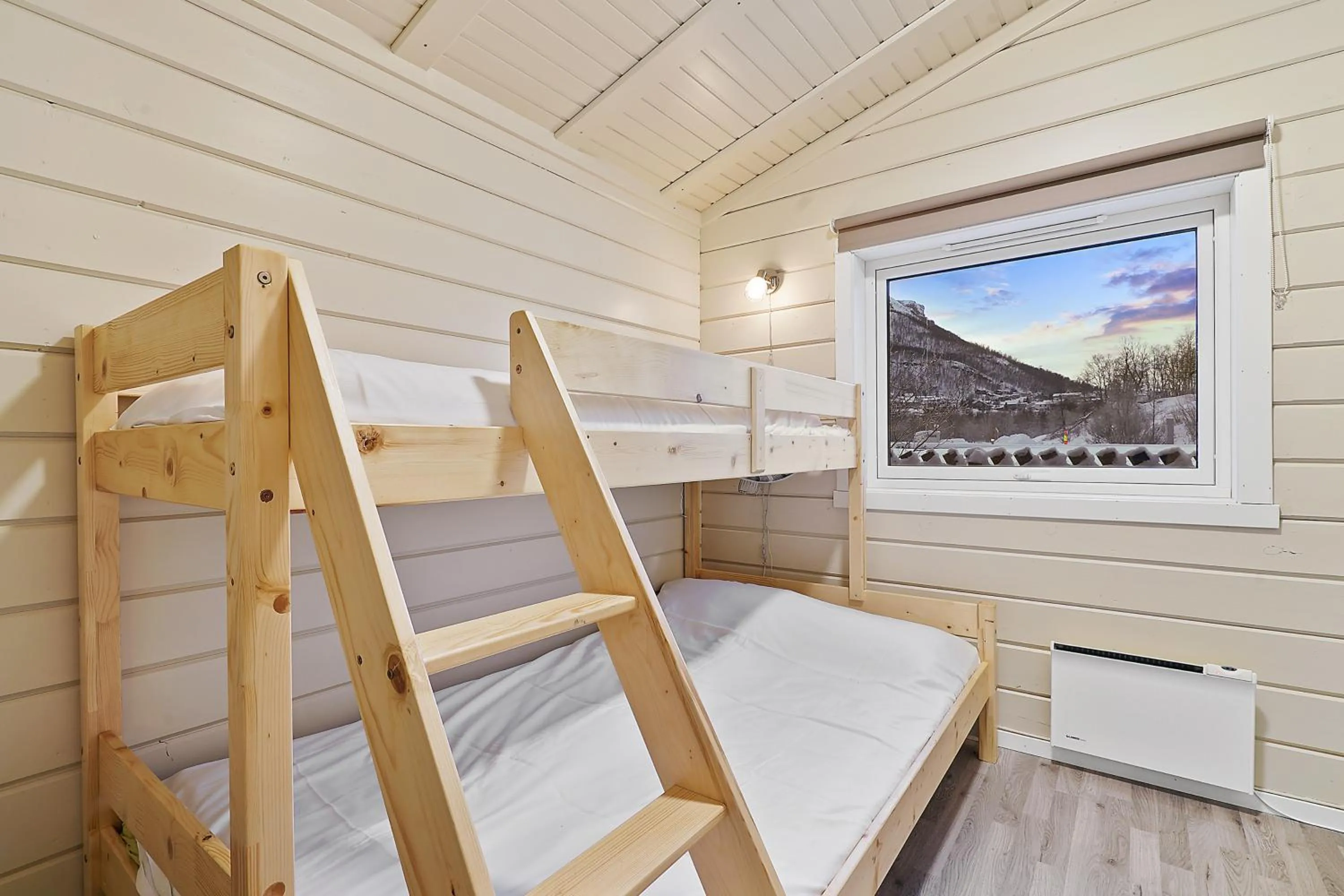 Bedroom, Bed in Tromsø Lodge & Camping