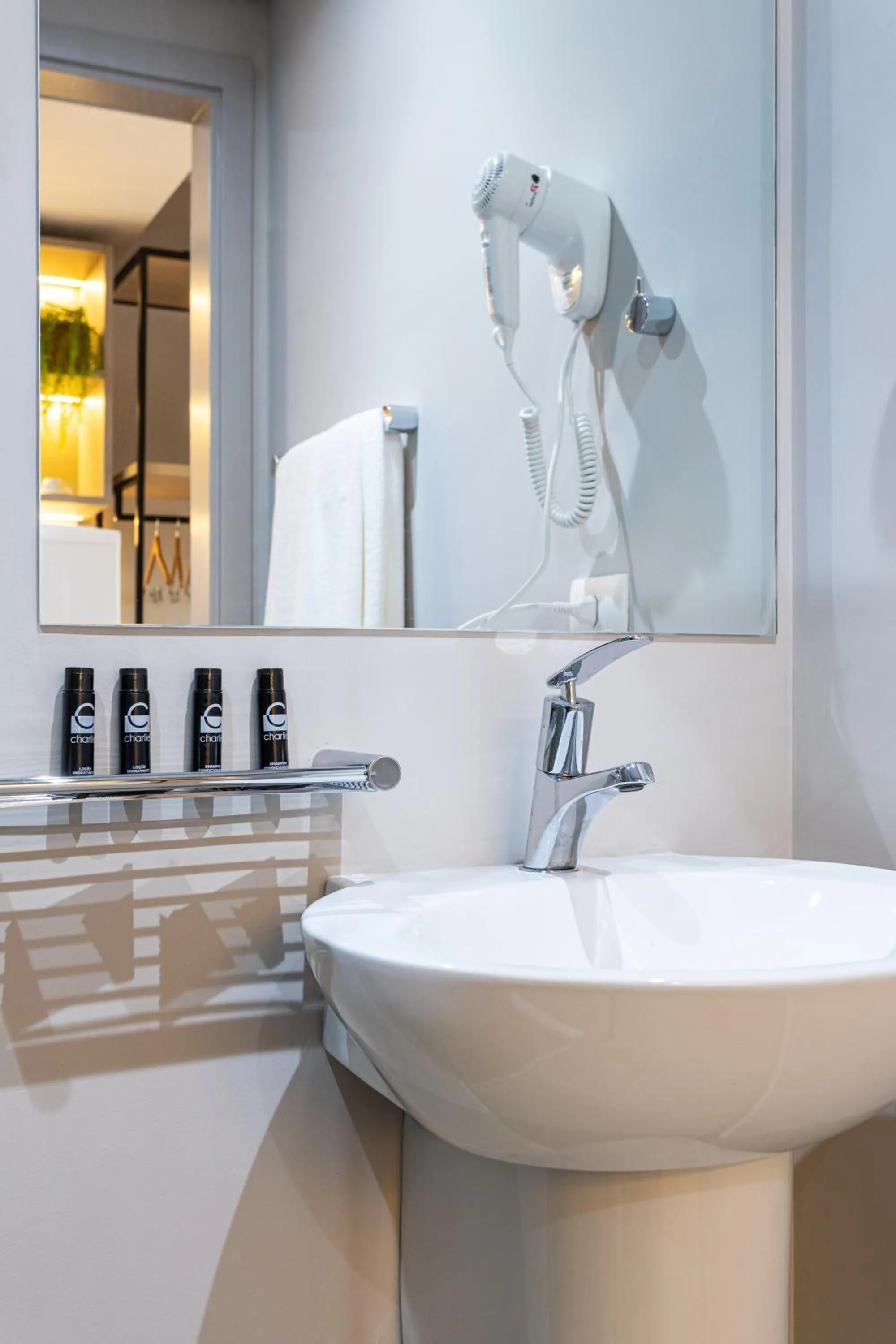 Bathroom in Charlie Haddock Jardim Paulista