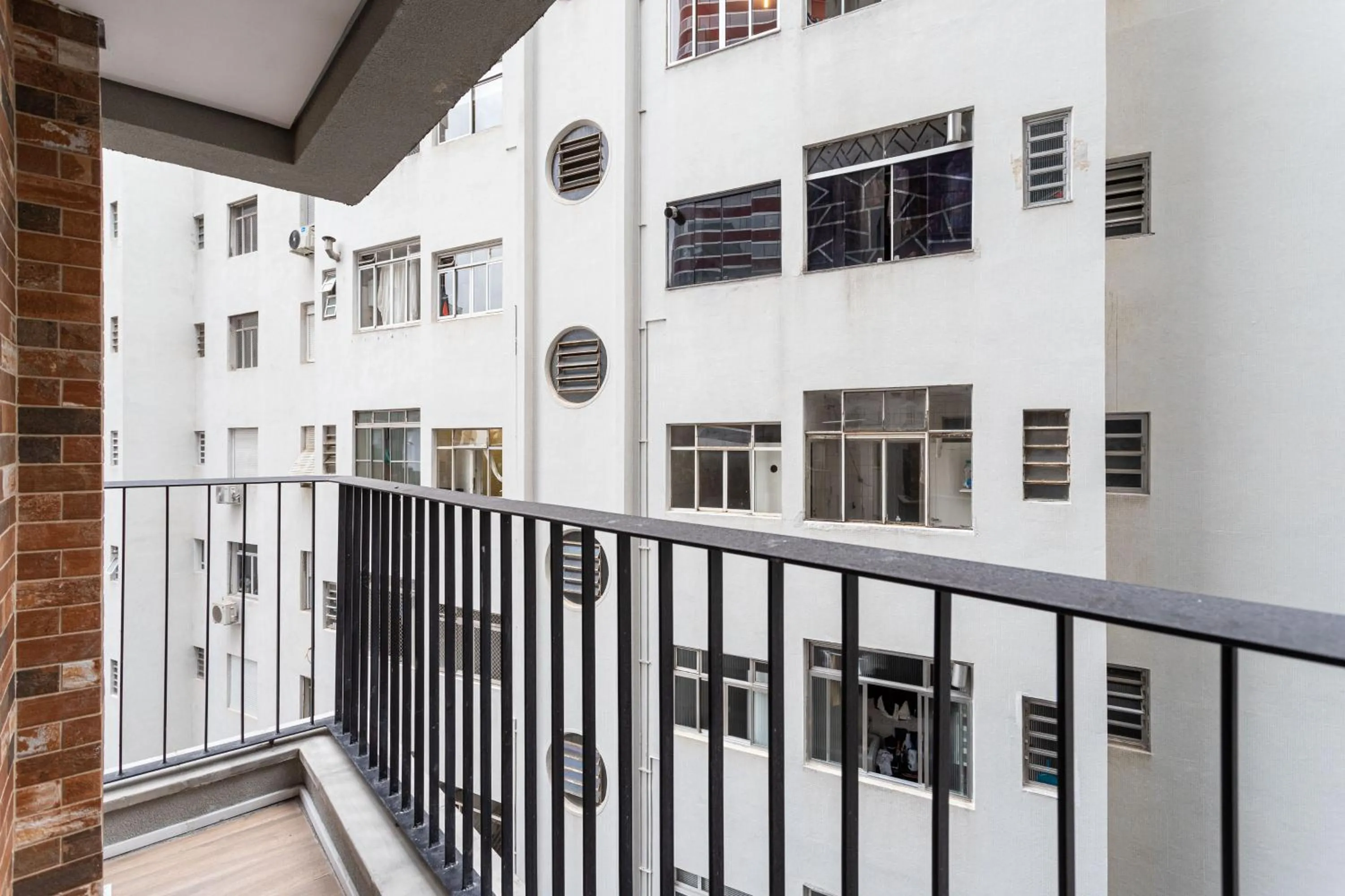 Day in Charlie Haddock Jardim Paulista