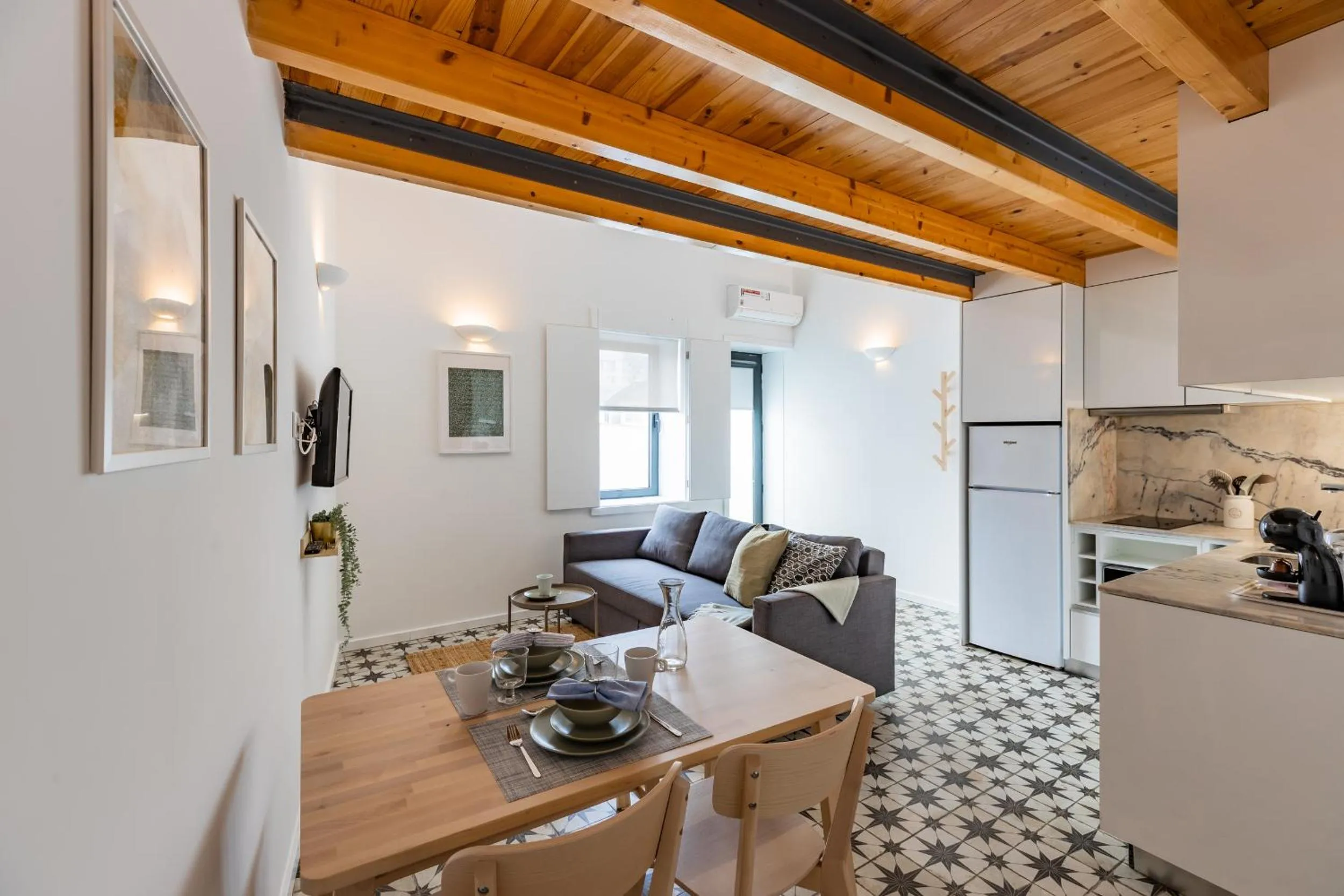 Living room in A Window to Porto - Pestana charming flat