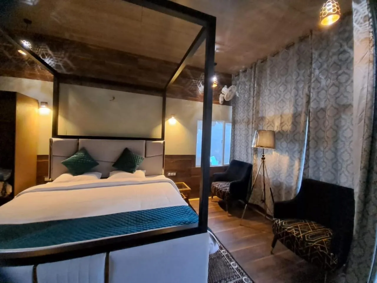 Bedroom in PINE CROFT AROMA